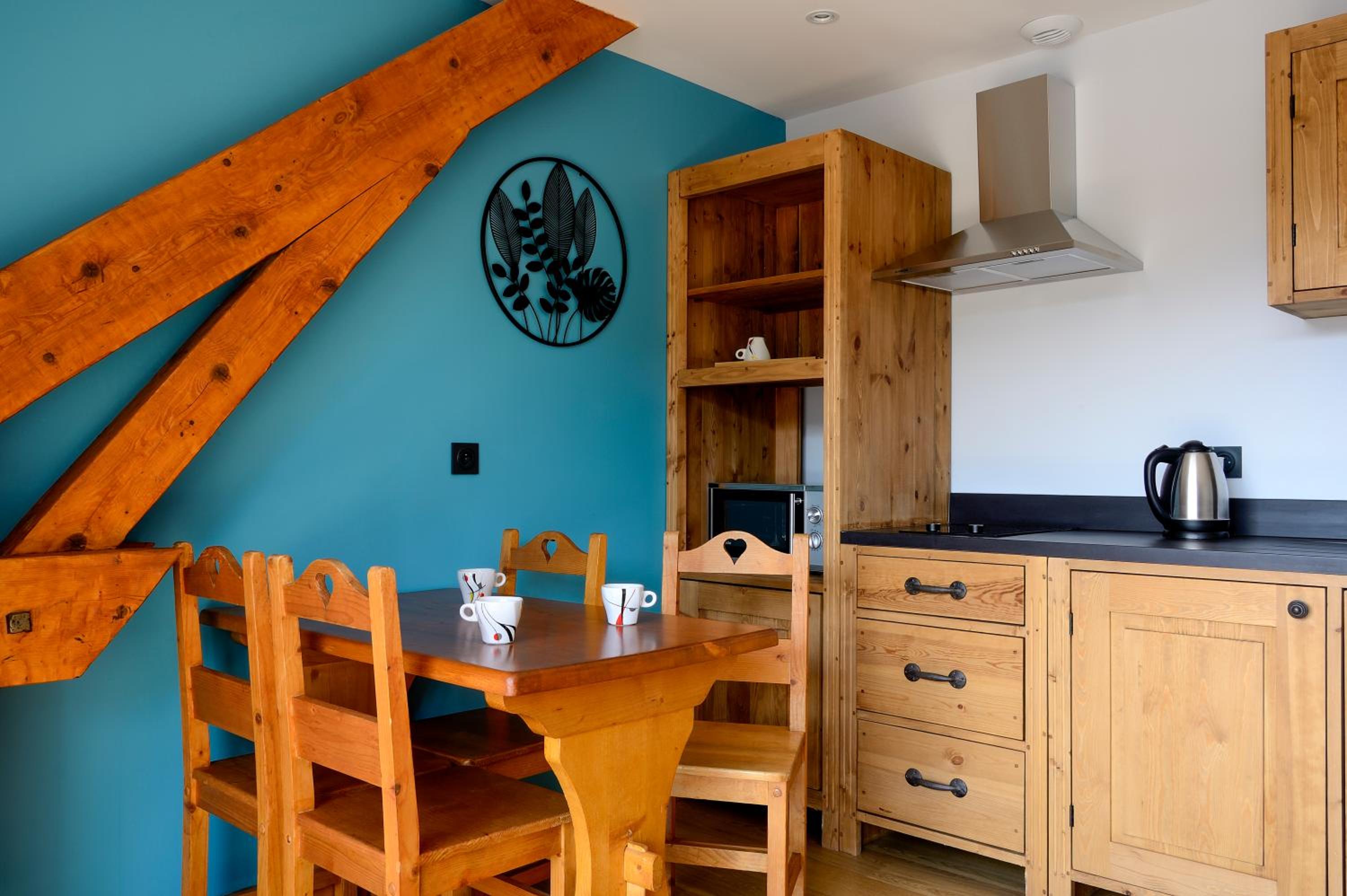 Executive Suite - Photo 3