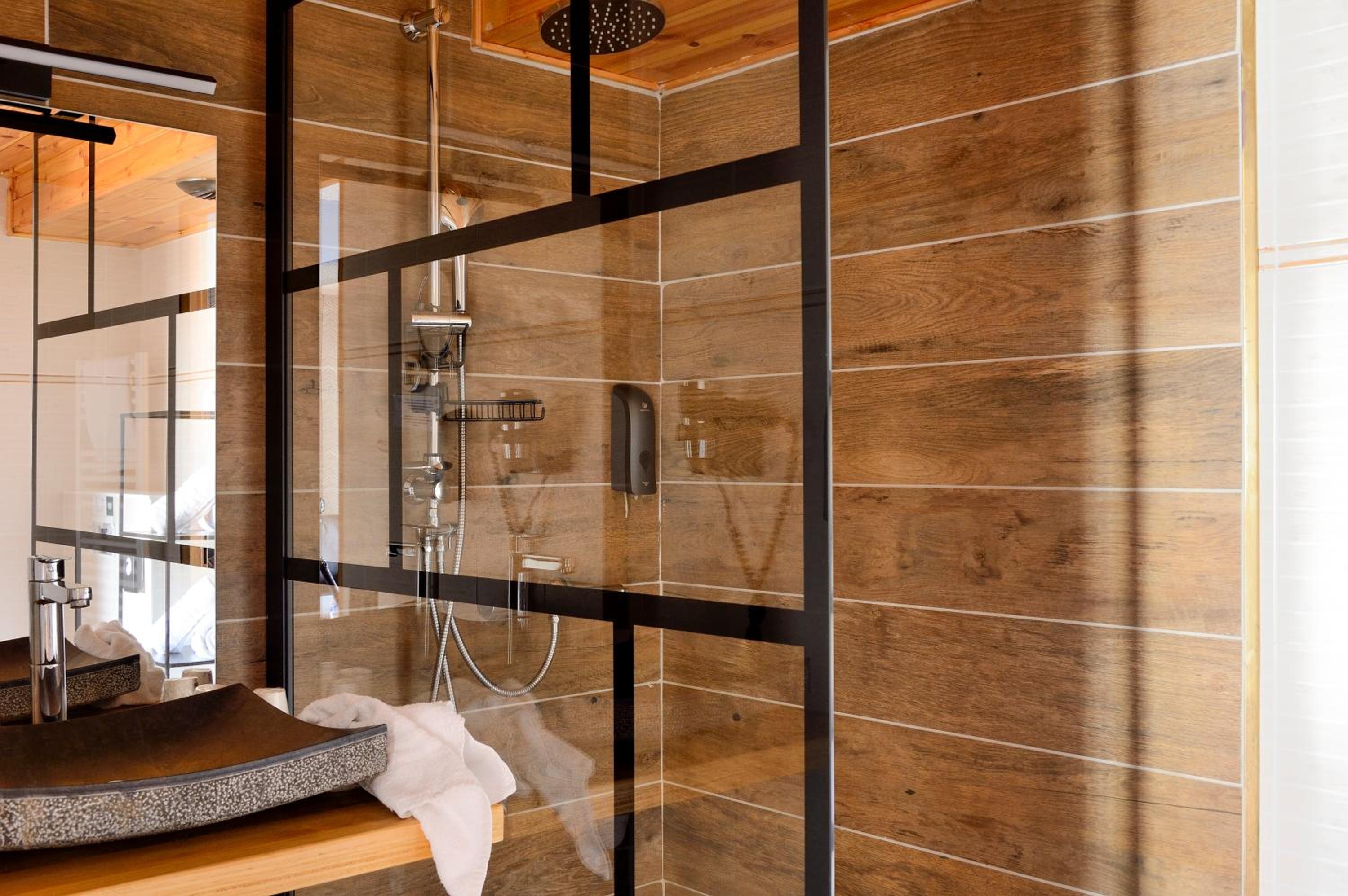 Double room with Terrace-Annex Building - Photo 9