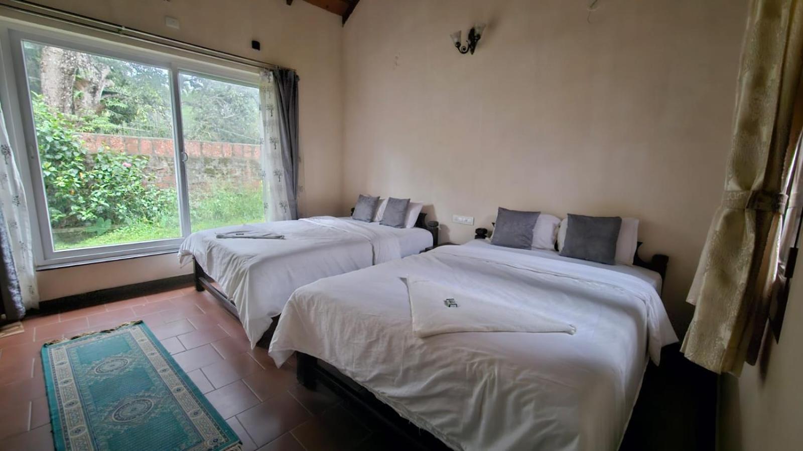 Deluxe Family Suite photo 3
