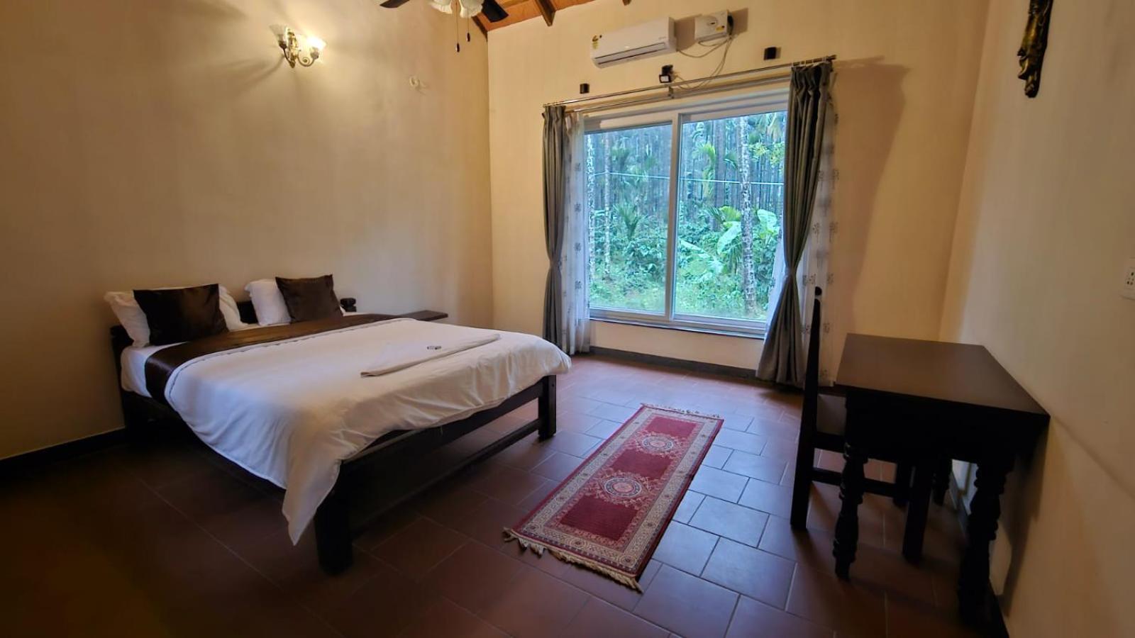 Suite with Balcony