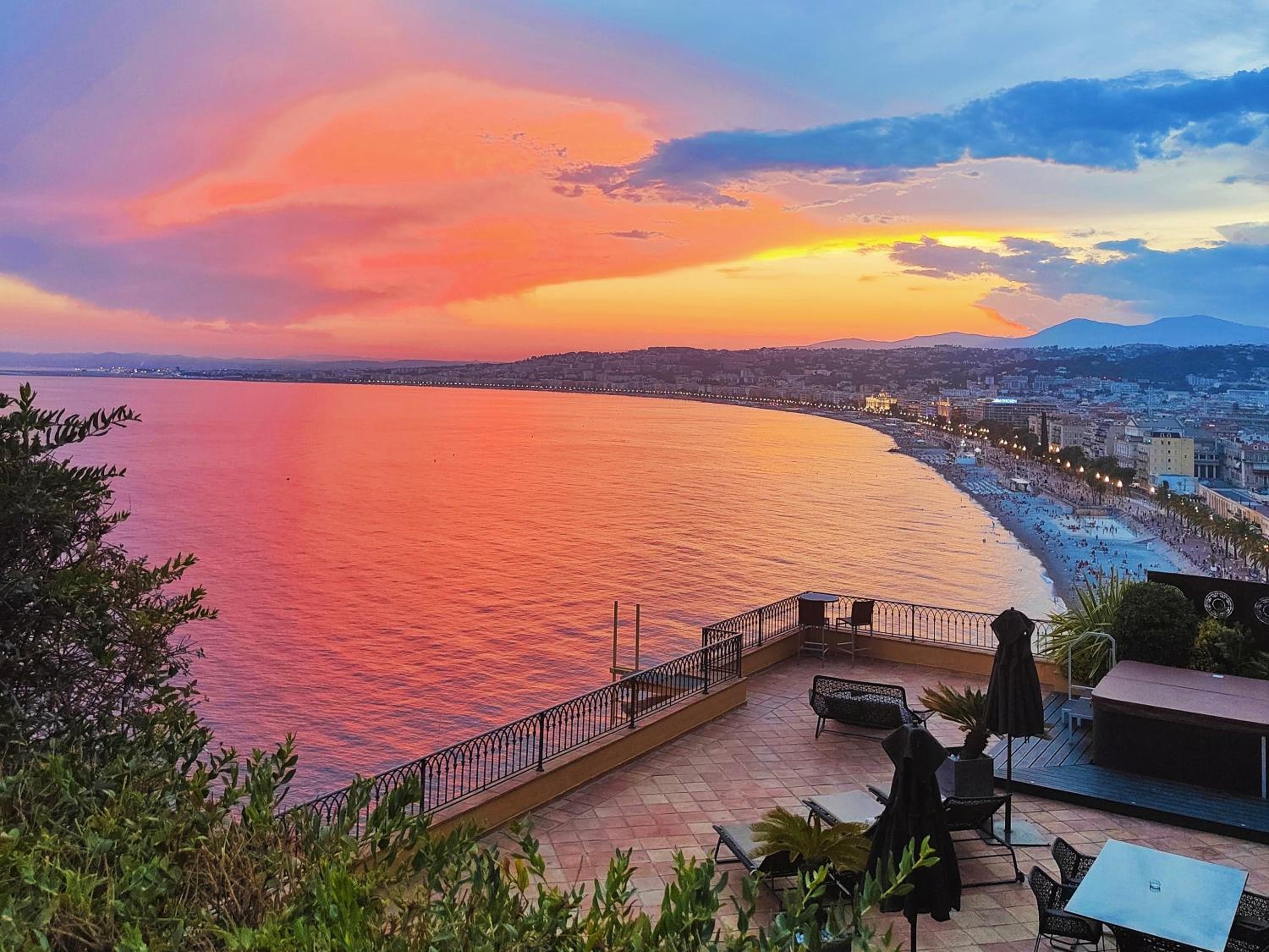 Suite Mediterranée with Sea View - Photo 13