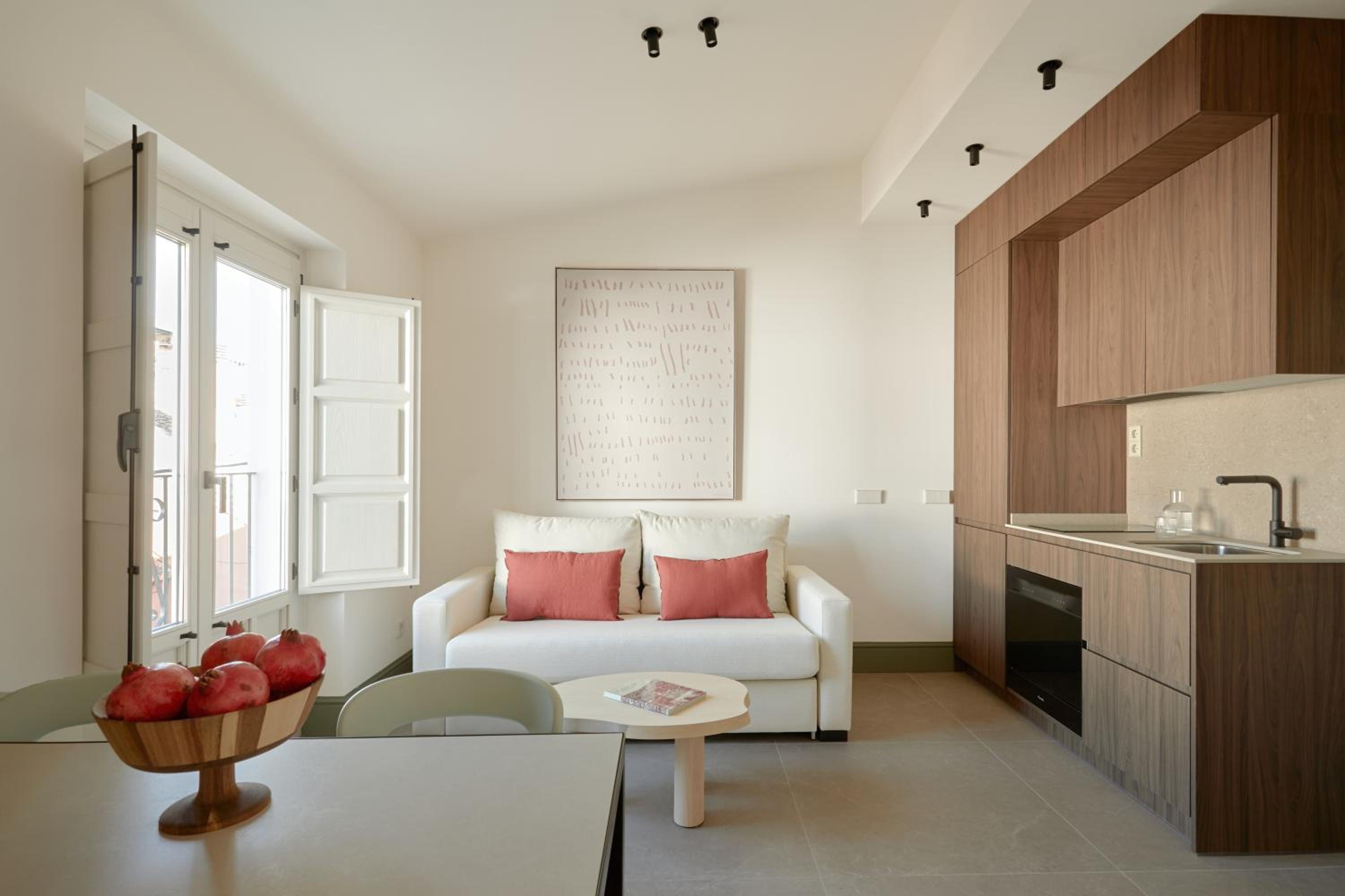 Superior One-Bedroom Apartment with Alhambra view