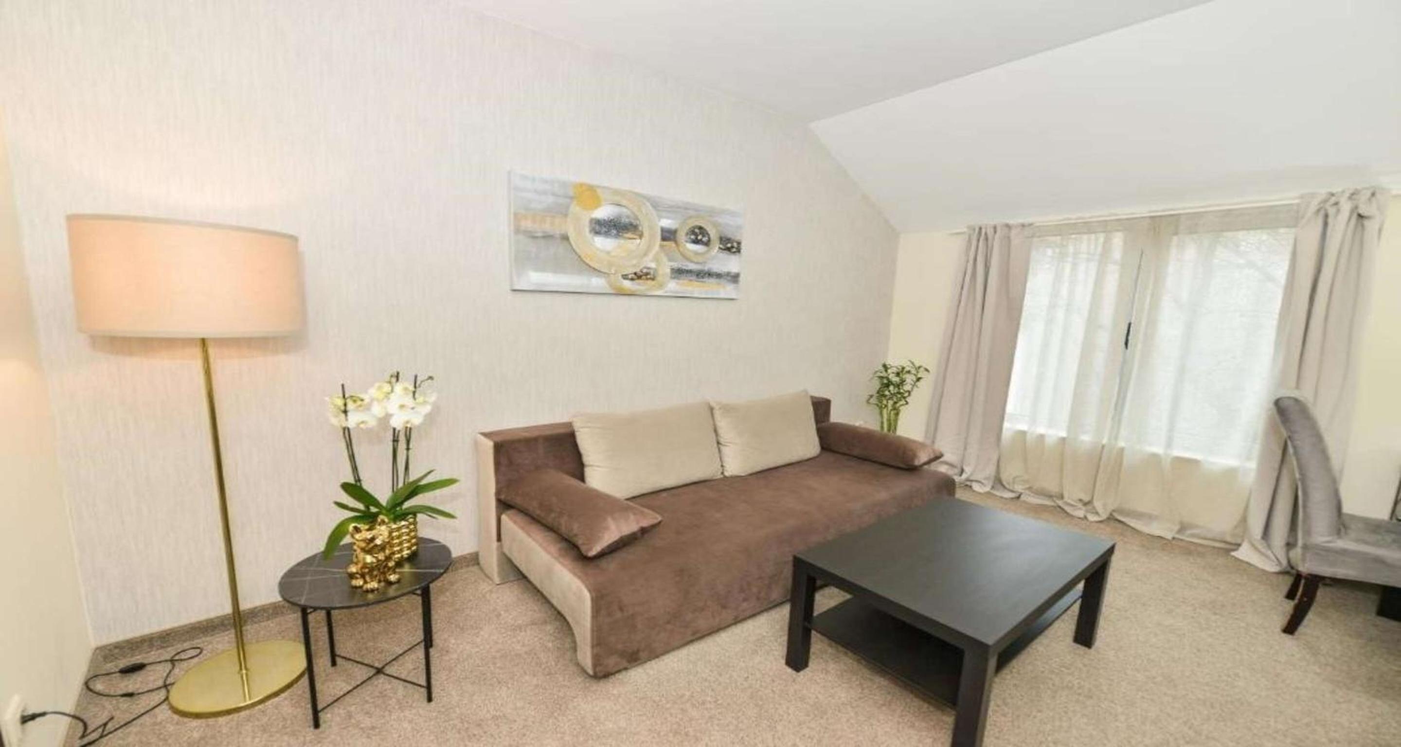 Suite with King Bed and Sofa Bed - Non-Smoking - Photo 5