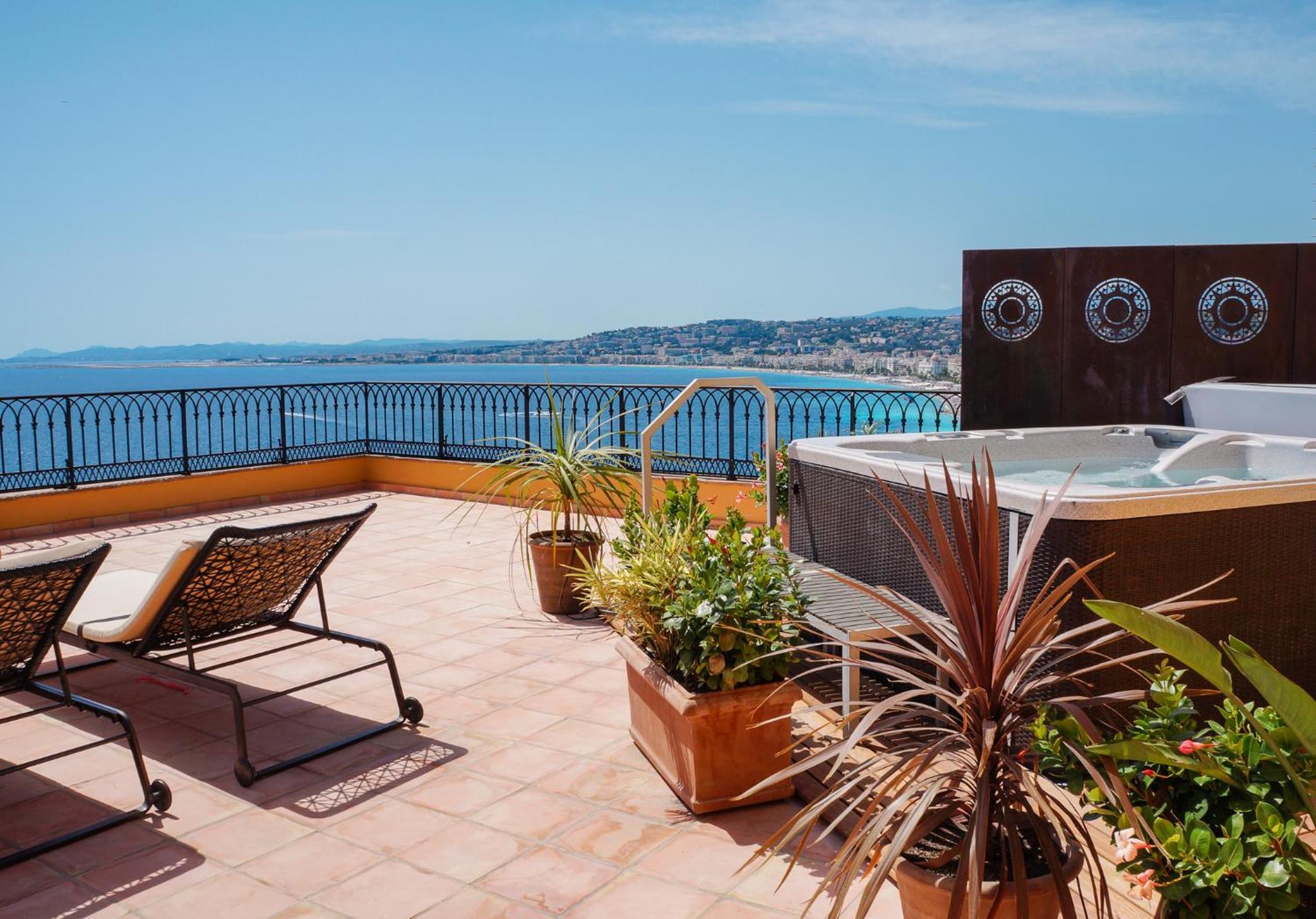 Suite Mediterranée with Sea View - Photo 2