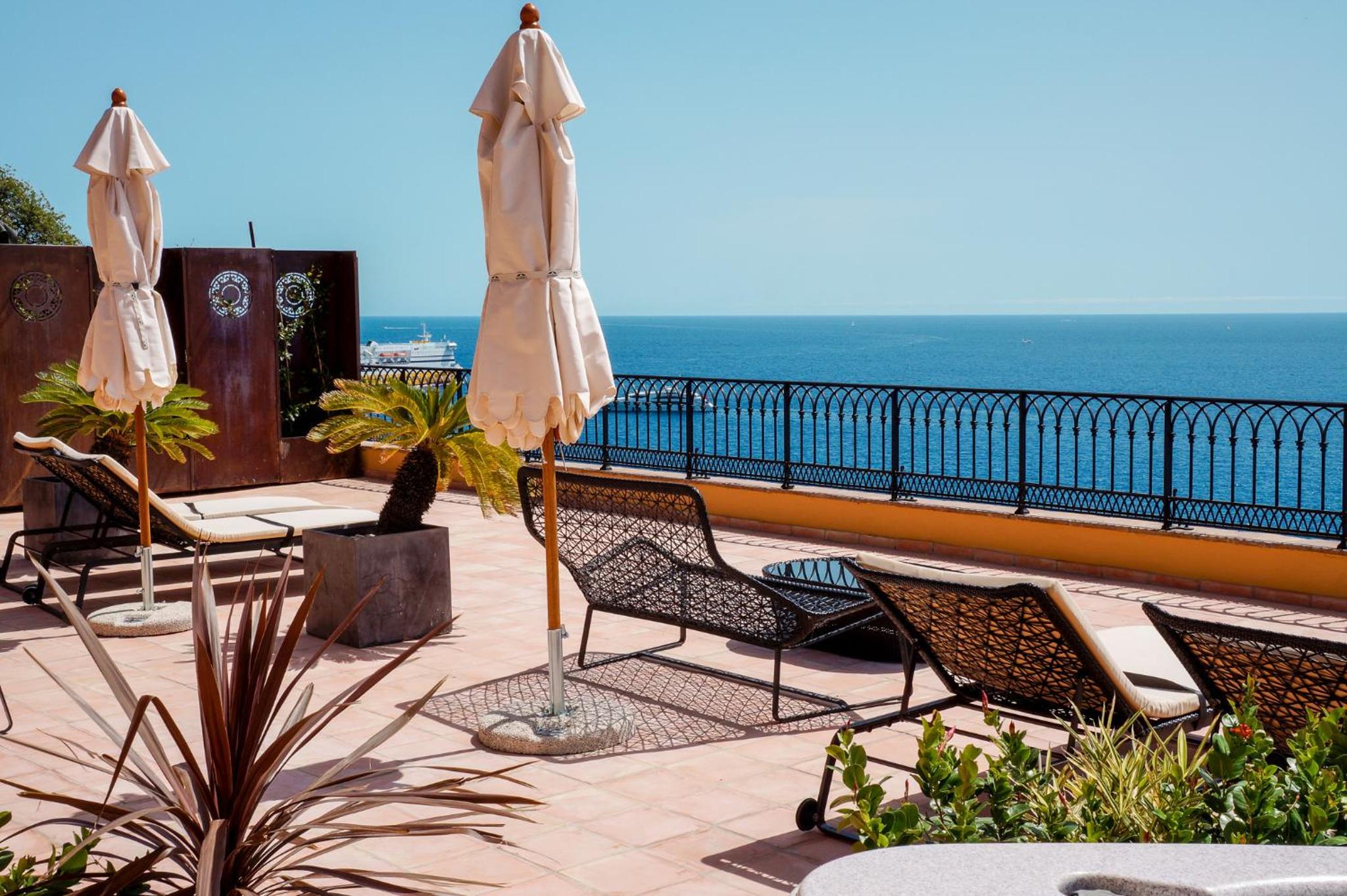 Suite Mediterranée with Sea View - Photo 4