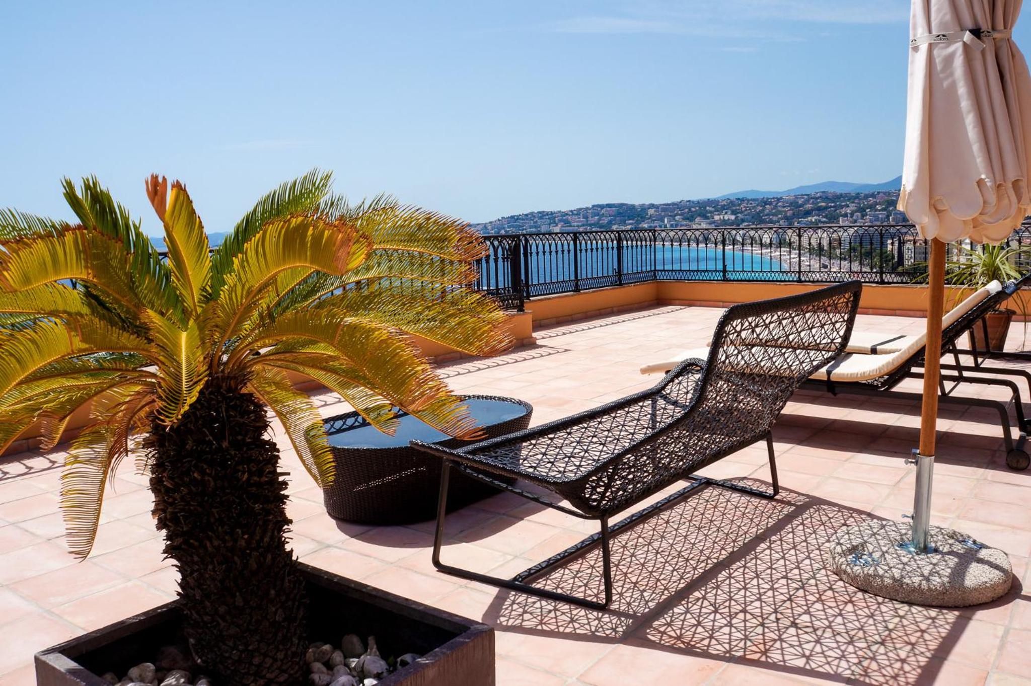 Suite Mediterranée with Sea View - Photo 17
