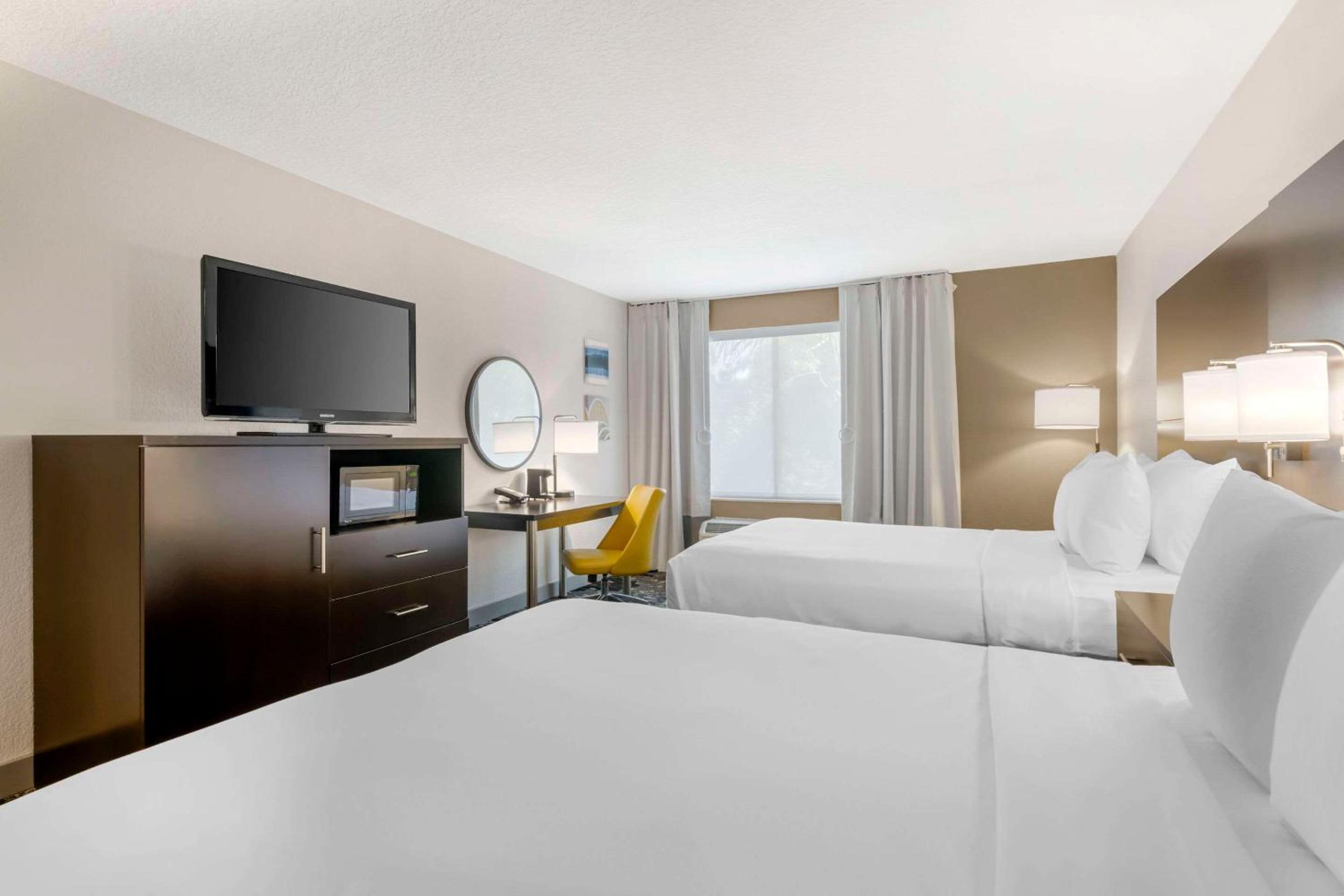 Two Queen Suite with Sofa Bed and City View photo 1