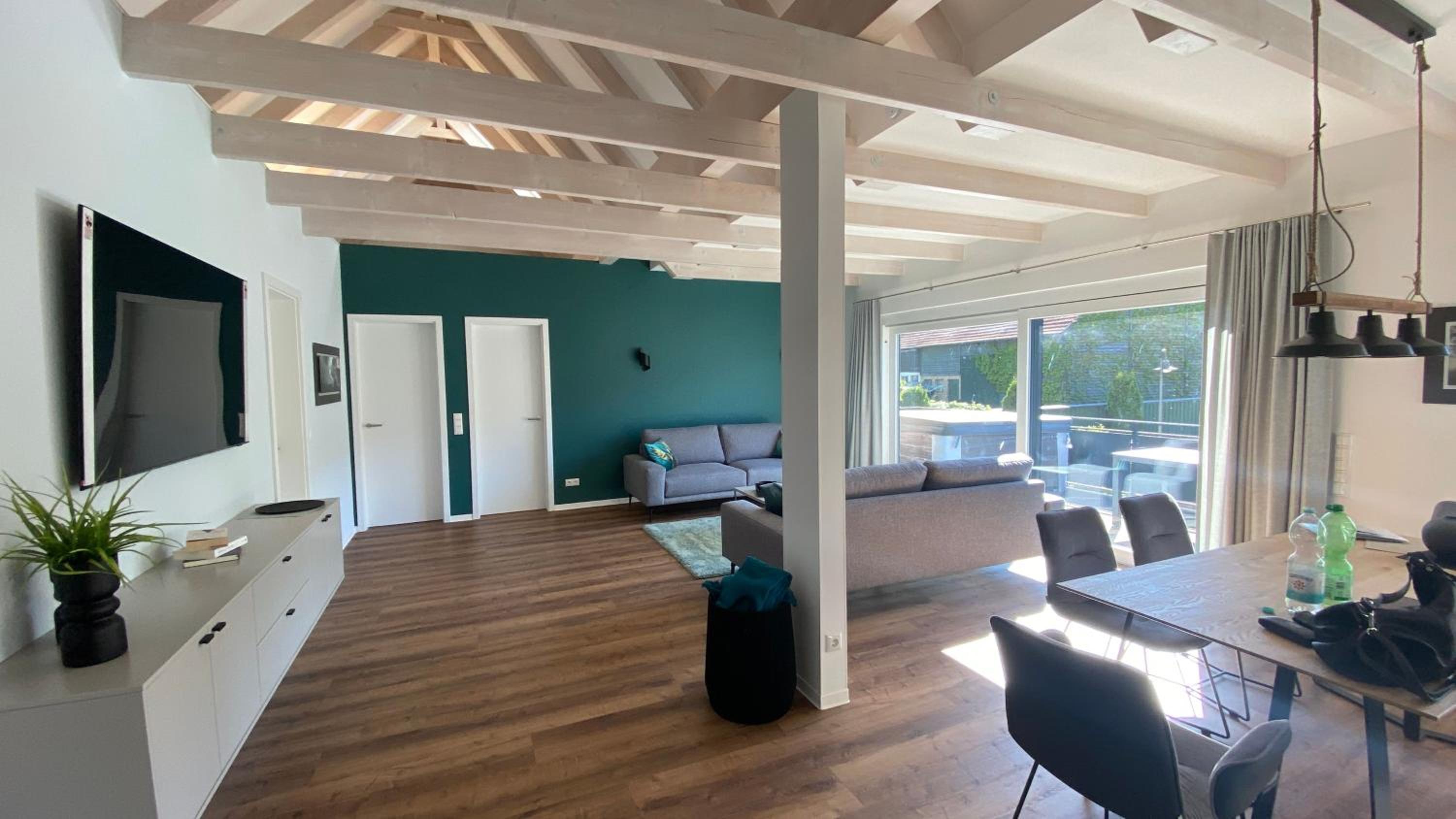 Three-Bedroom Apartment with Balcony photo 1