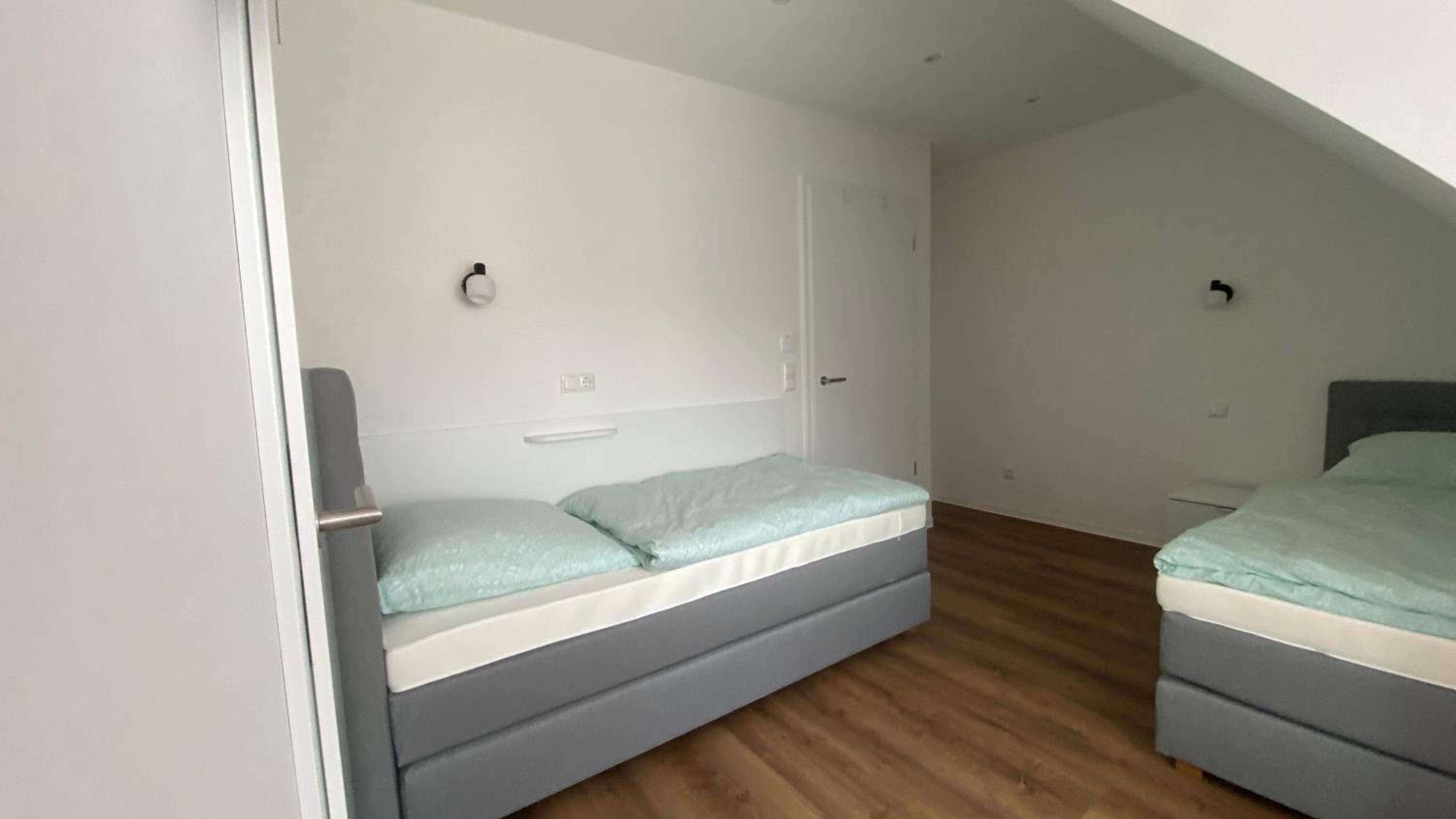 Three-Bedroom Apartment with Balcony photo 3