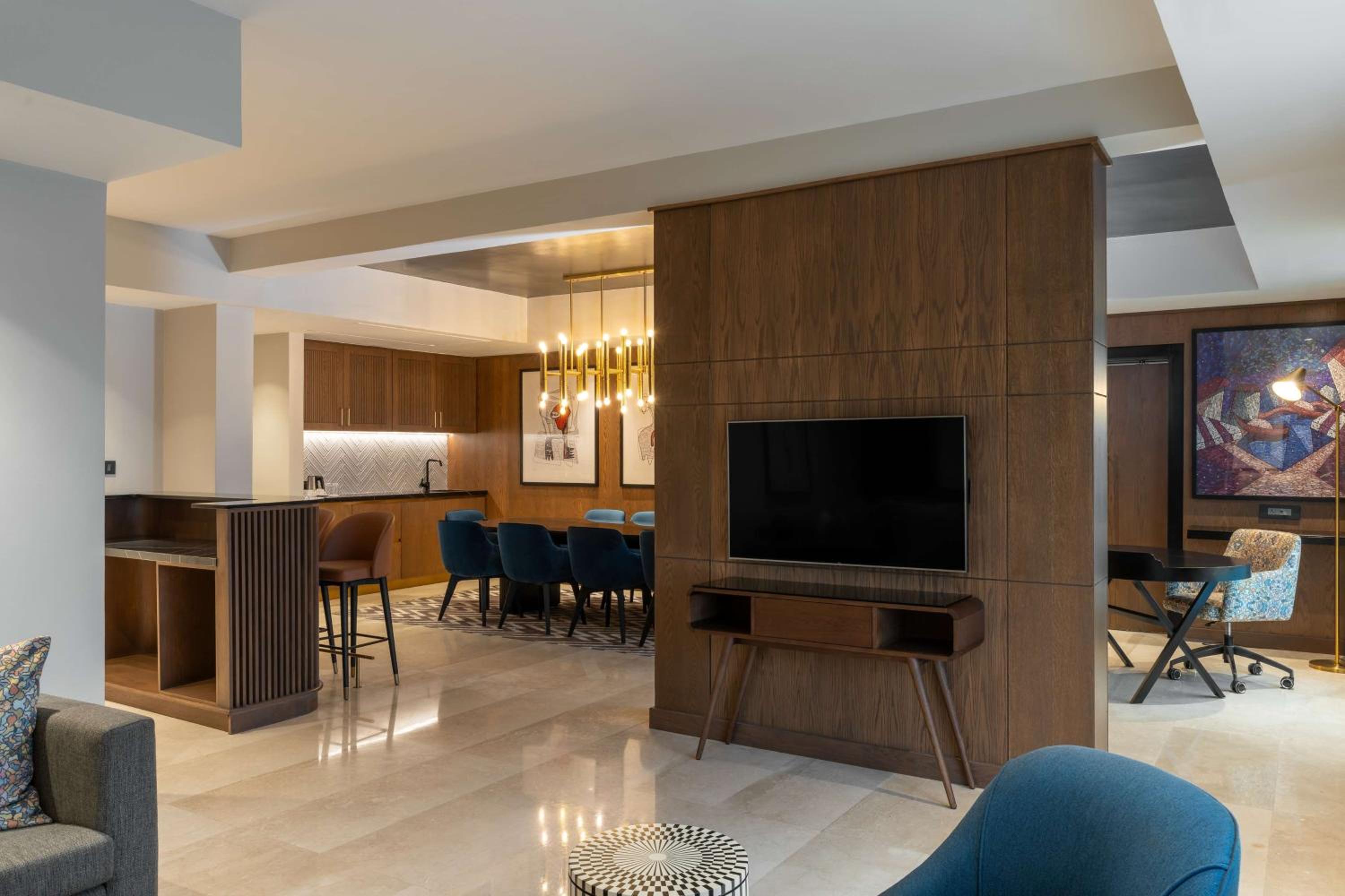 Suite with Balcony and Lagoon View - Lounge Access - Photo 1