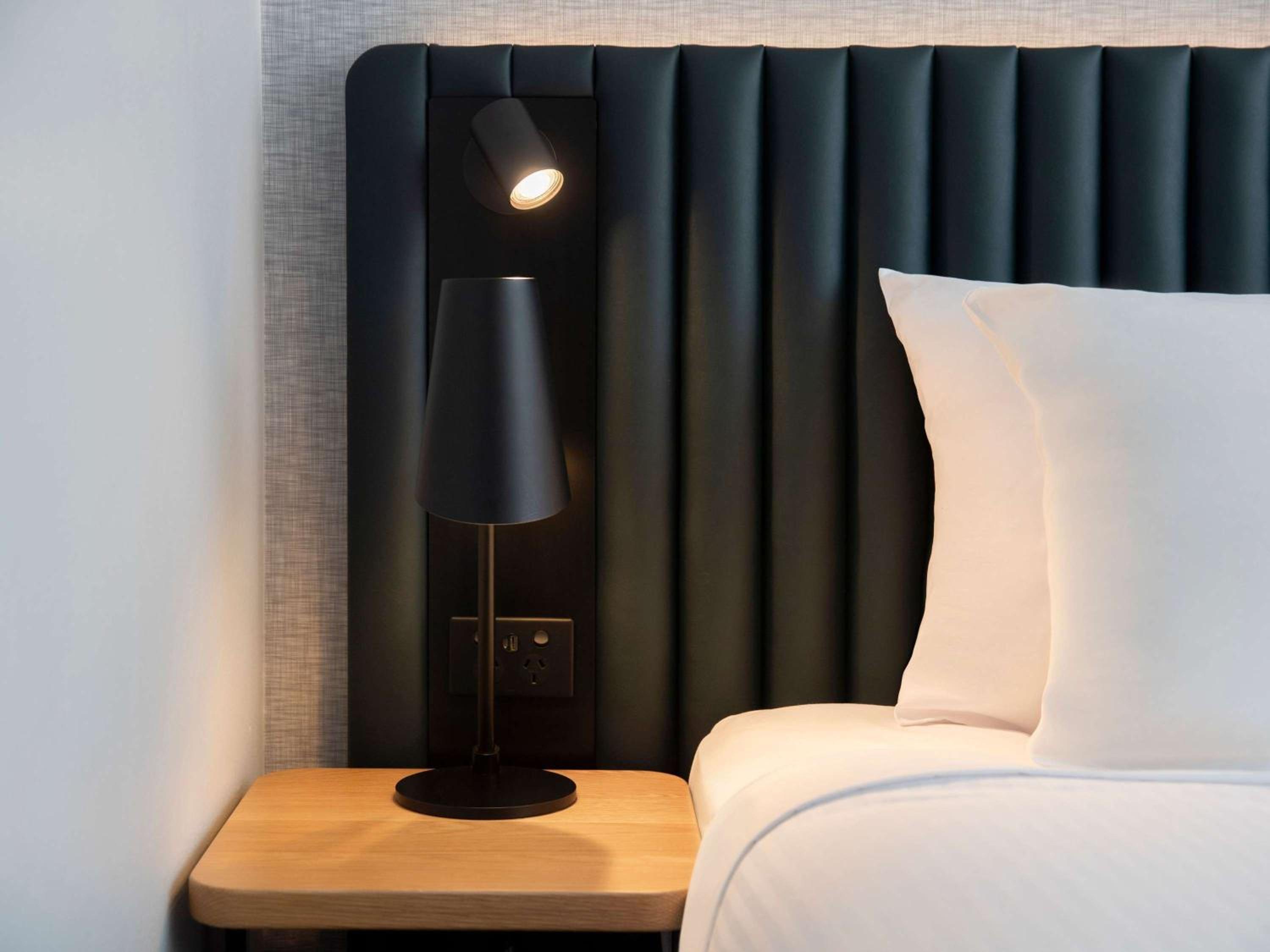 Executive Twin Room thumbnail 5