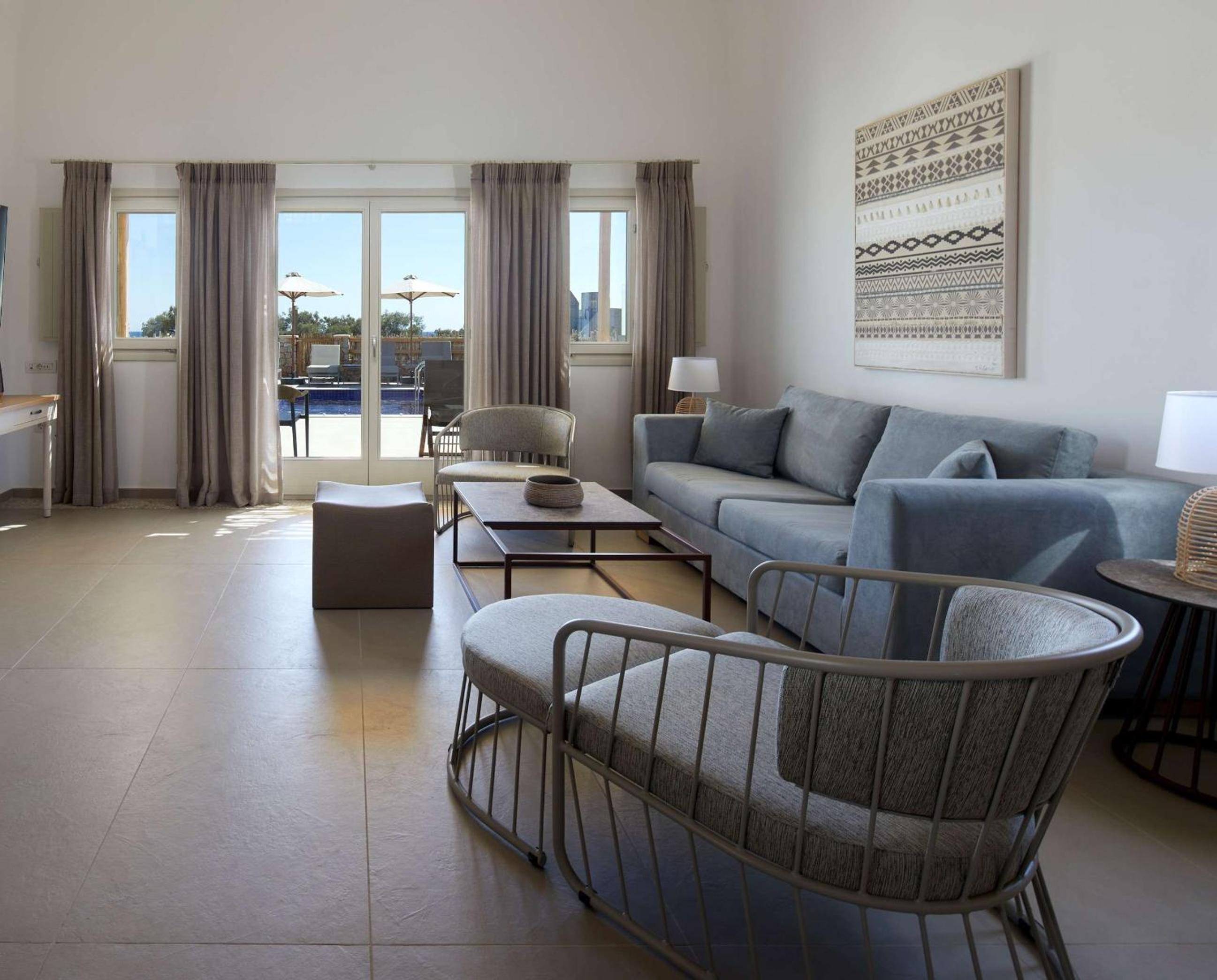 Duplex Suite with One King Bed (Non Smoking) - Photo 9