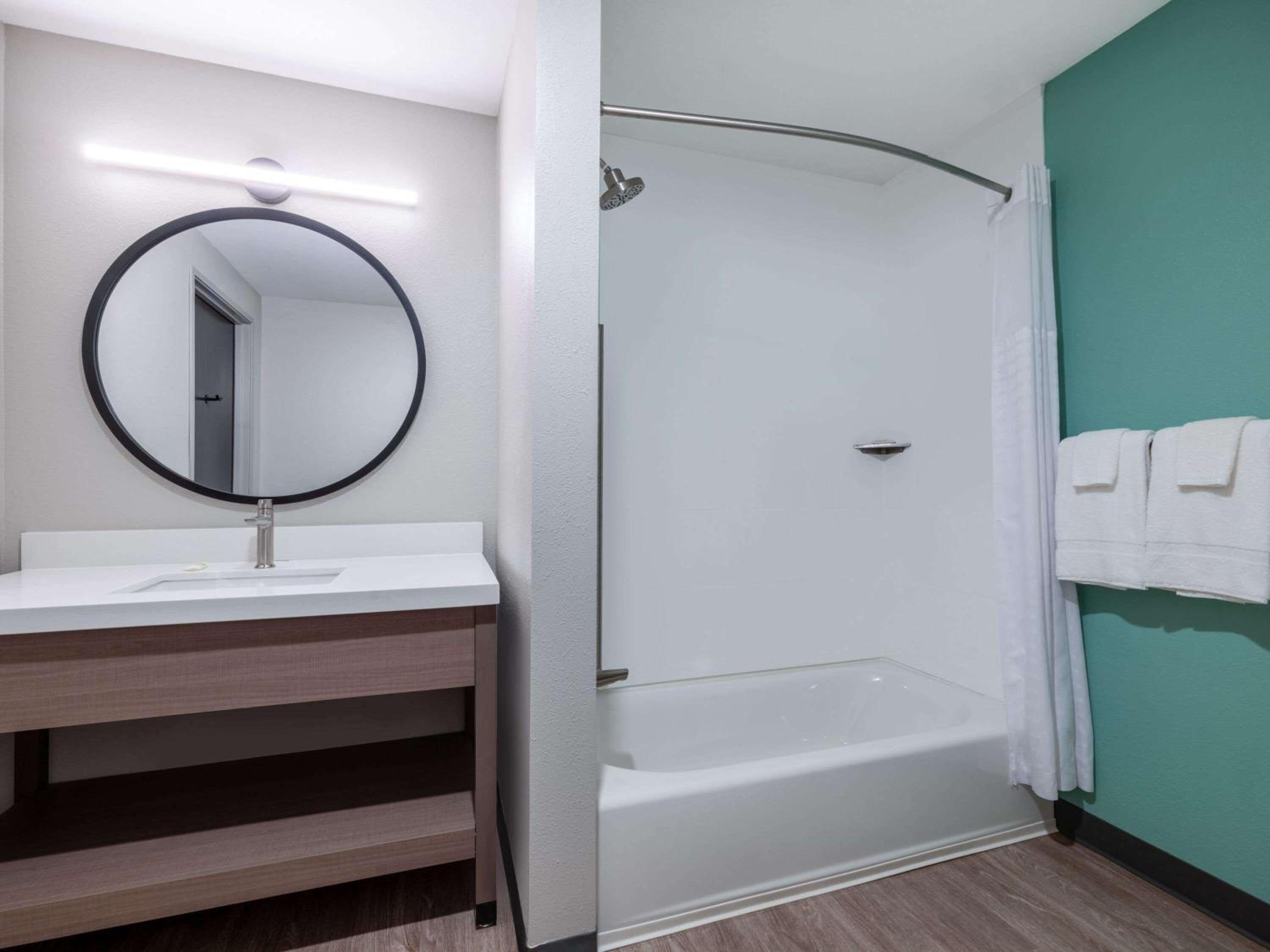 Suite with Two Queen Beds - Non-Smoking - Photo 4