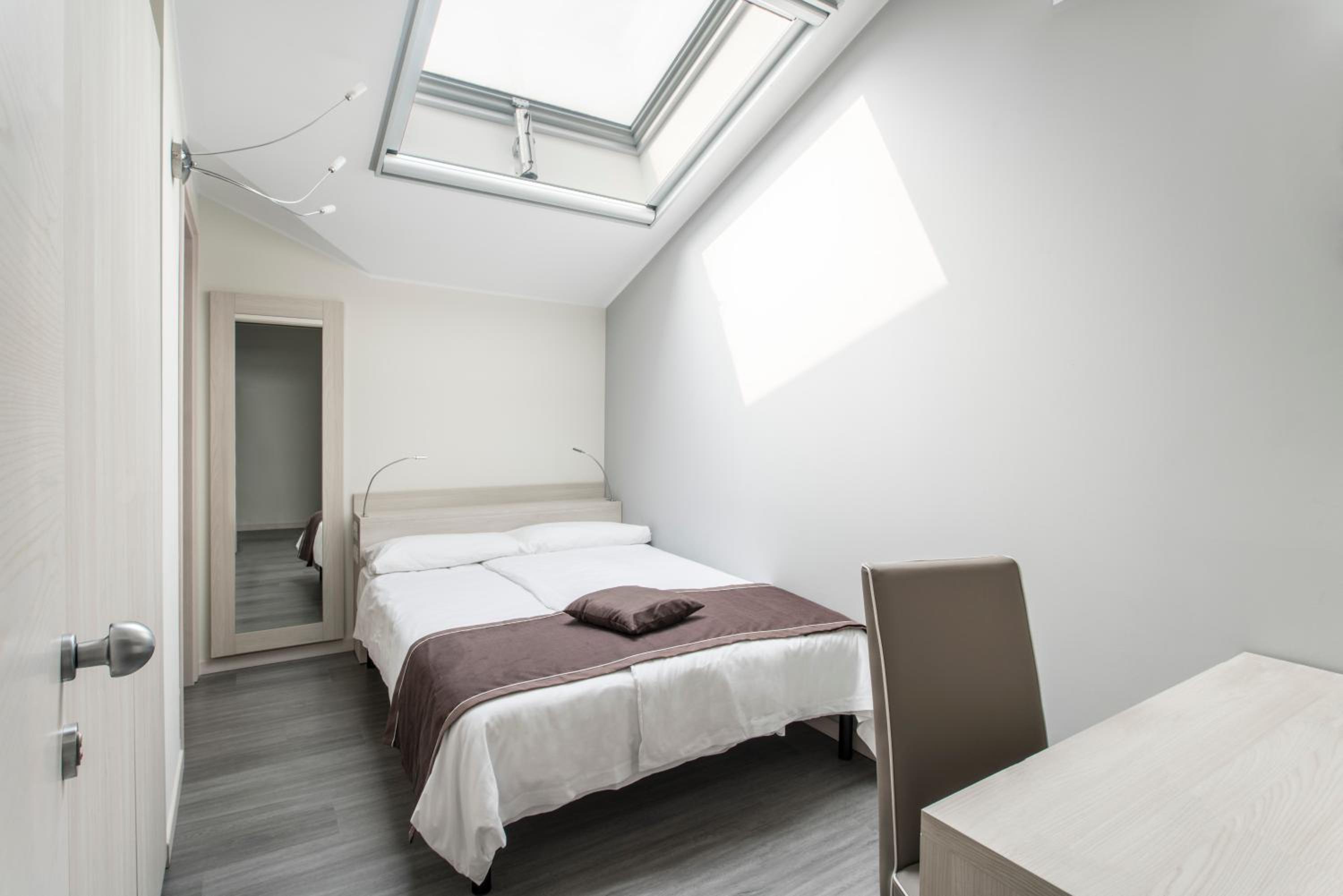Small Double Room photo 2