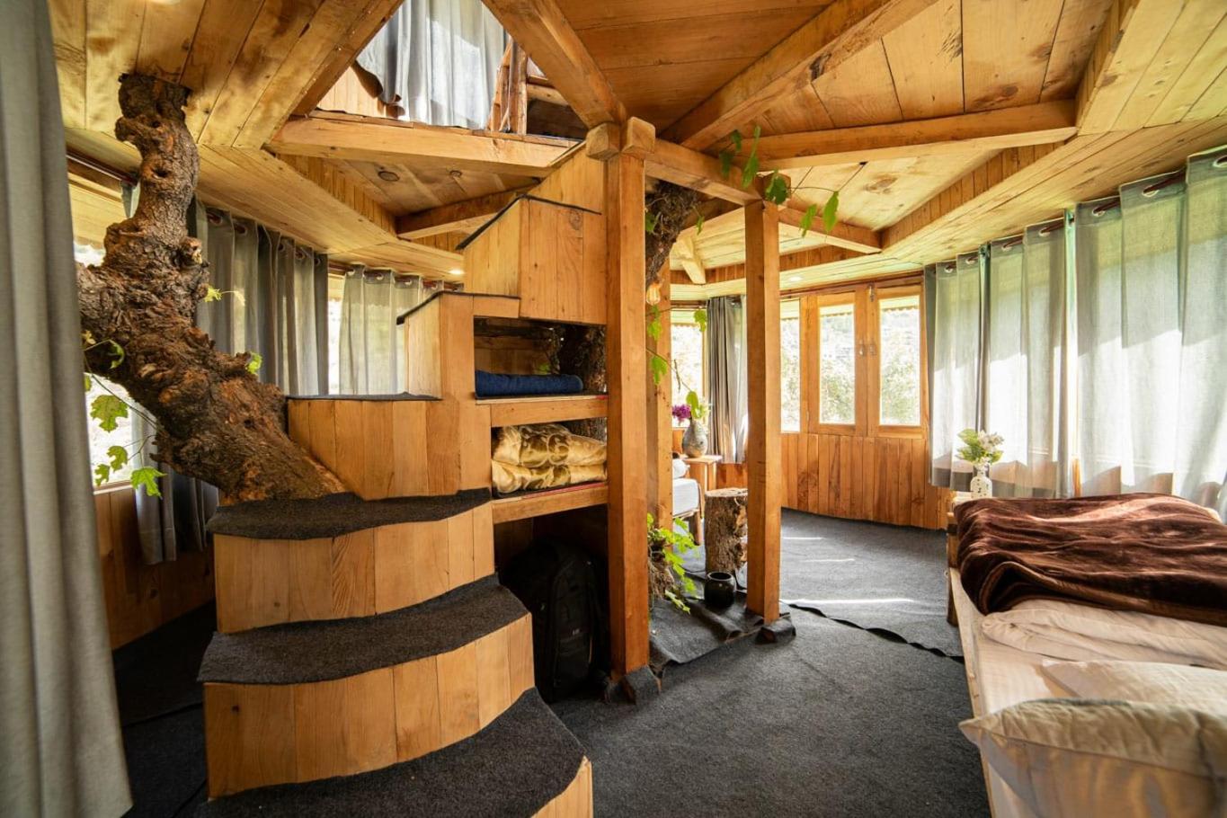 Double decker tree house