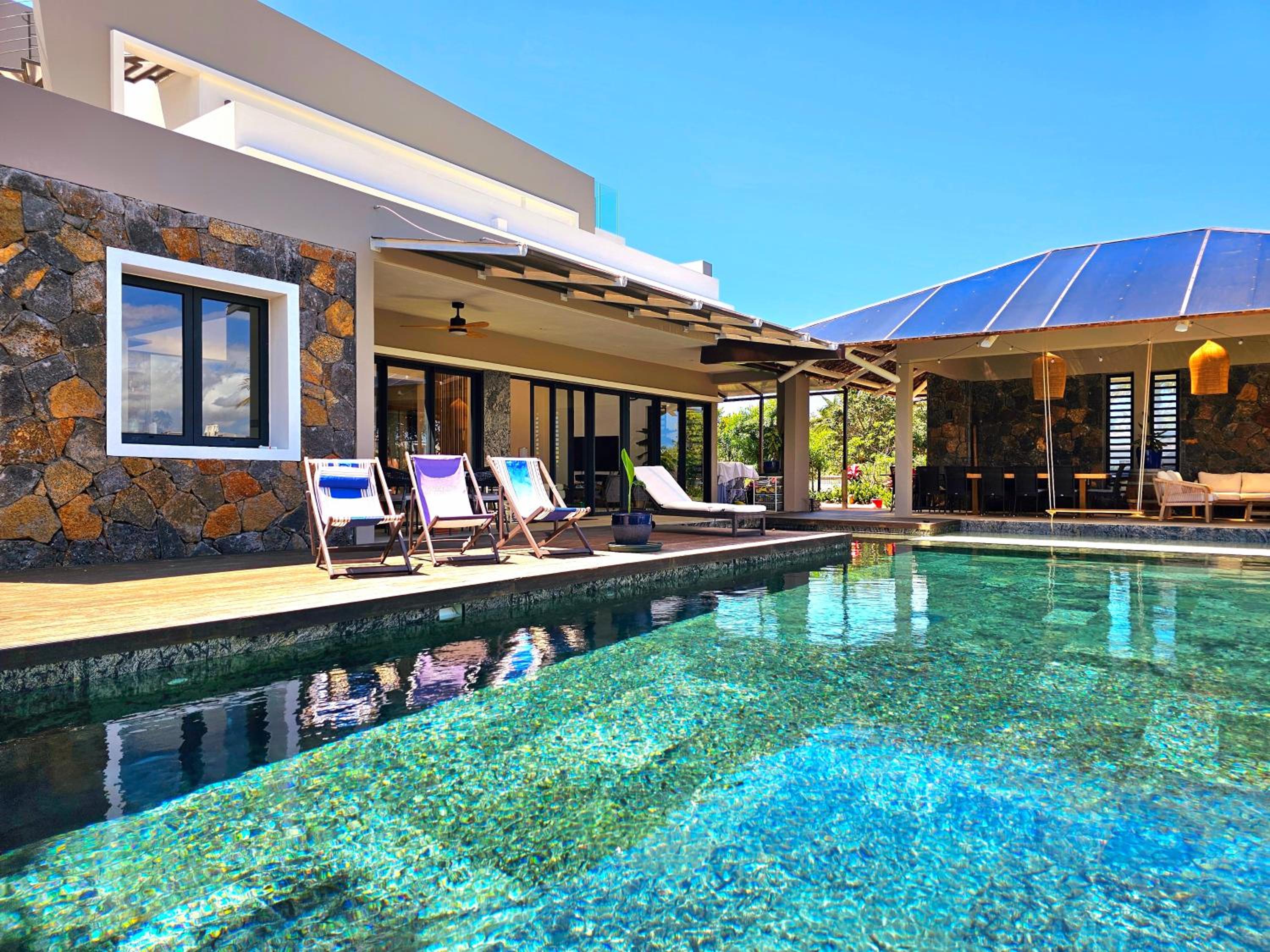 Villa photo 1