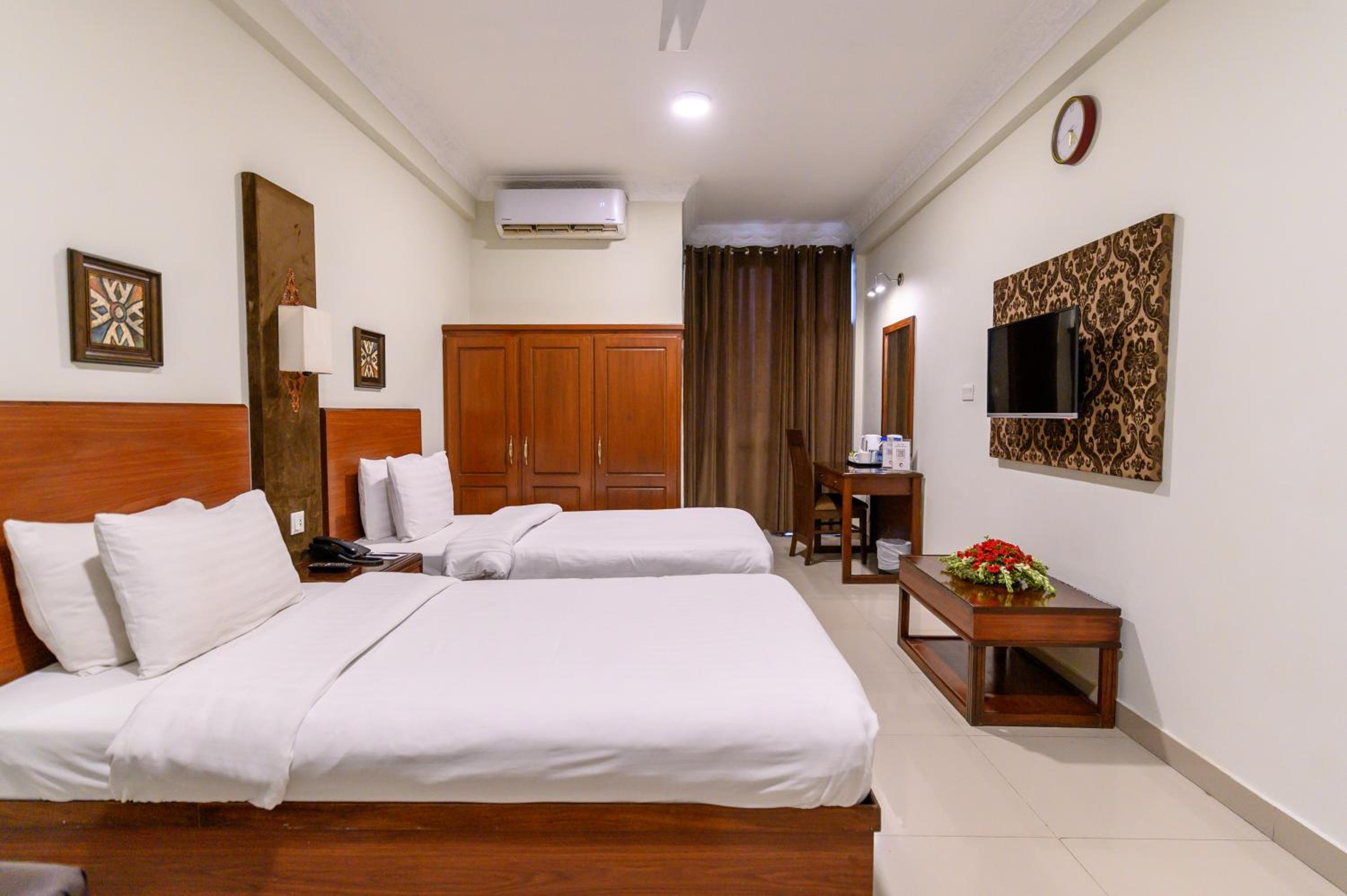 Deluxe Twin Room - Photo 3