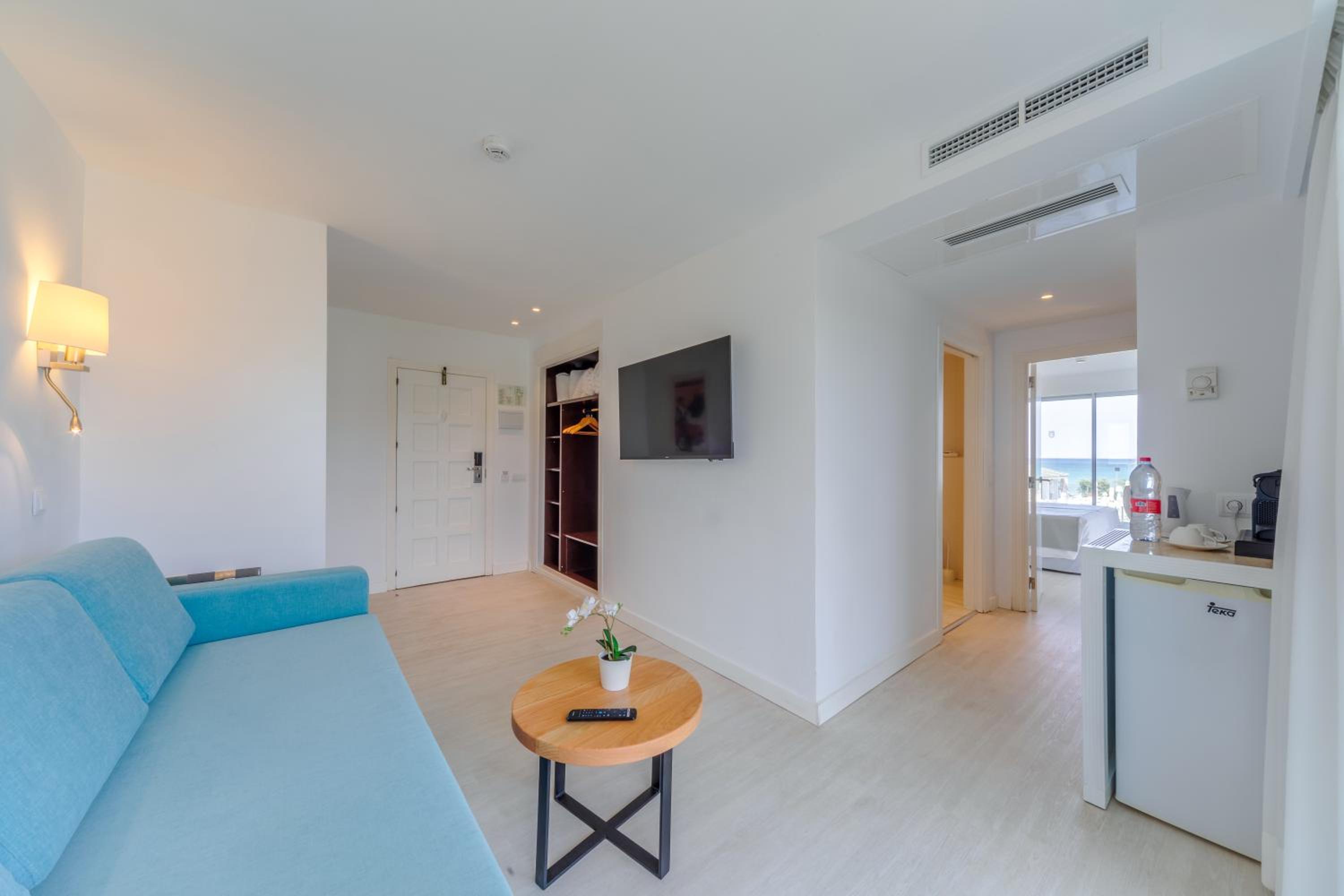 Suite Junior Premium con Vista lateral al Mar