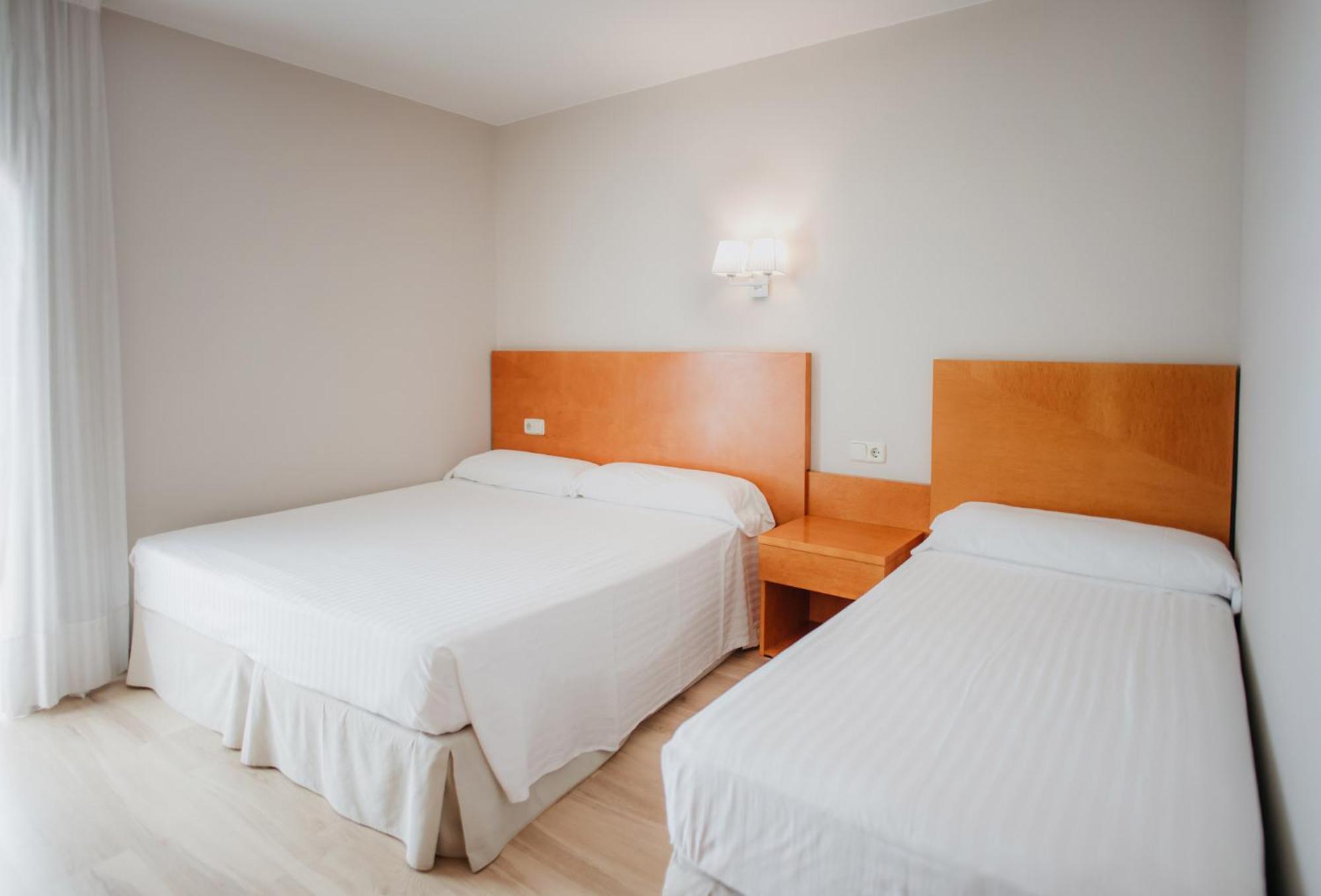 Triple Room with Balcony photo 3