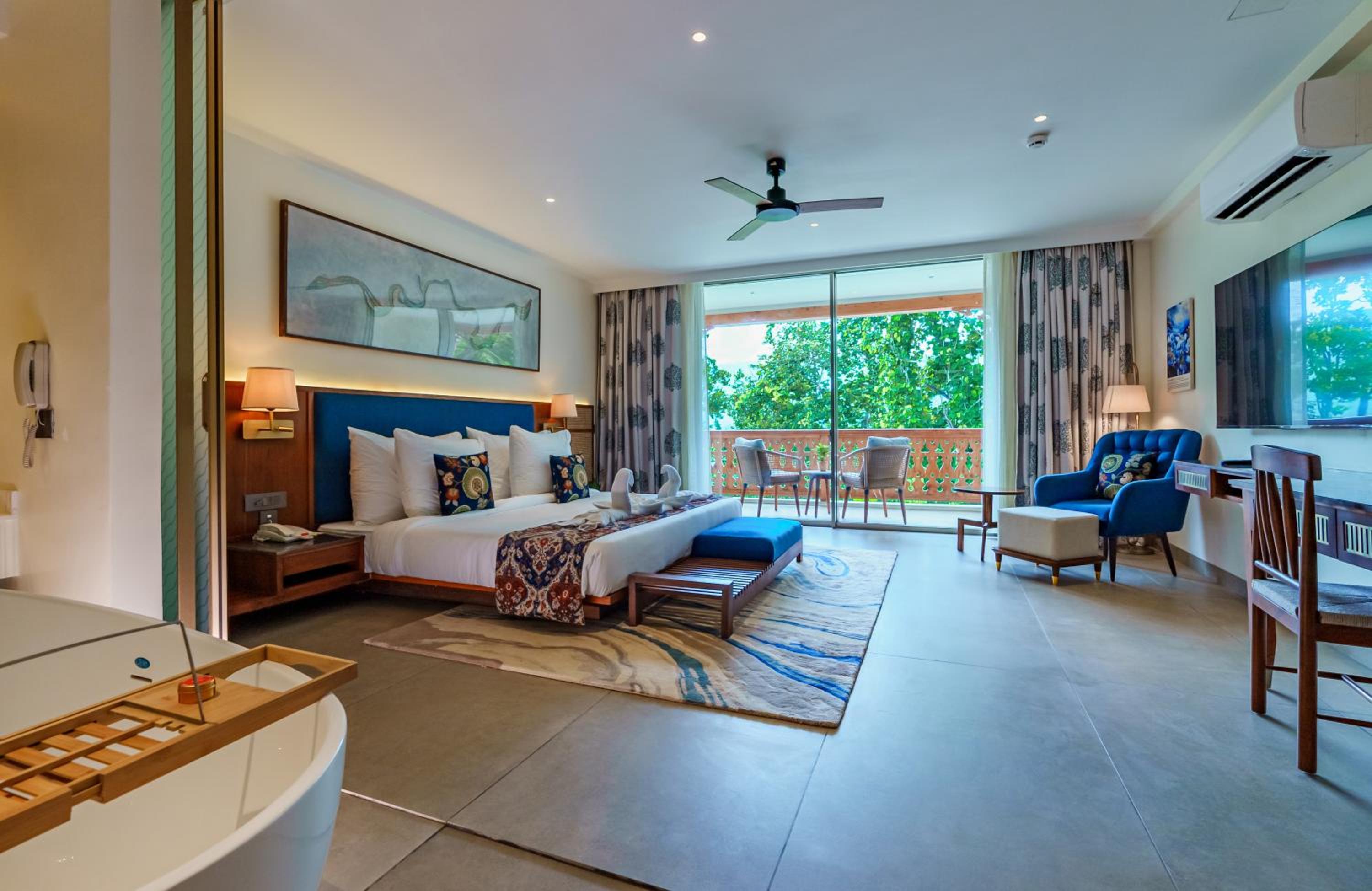 Premium Suite - Photo 1