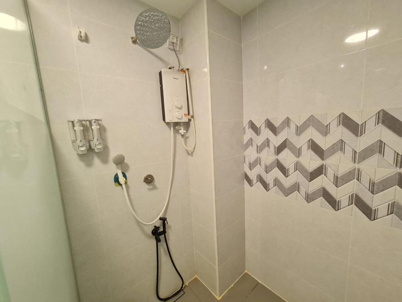 Three-Bedroom Apartment - Oceanfront photo 3