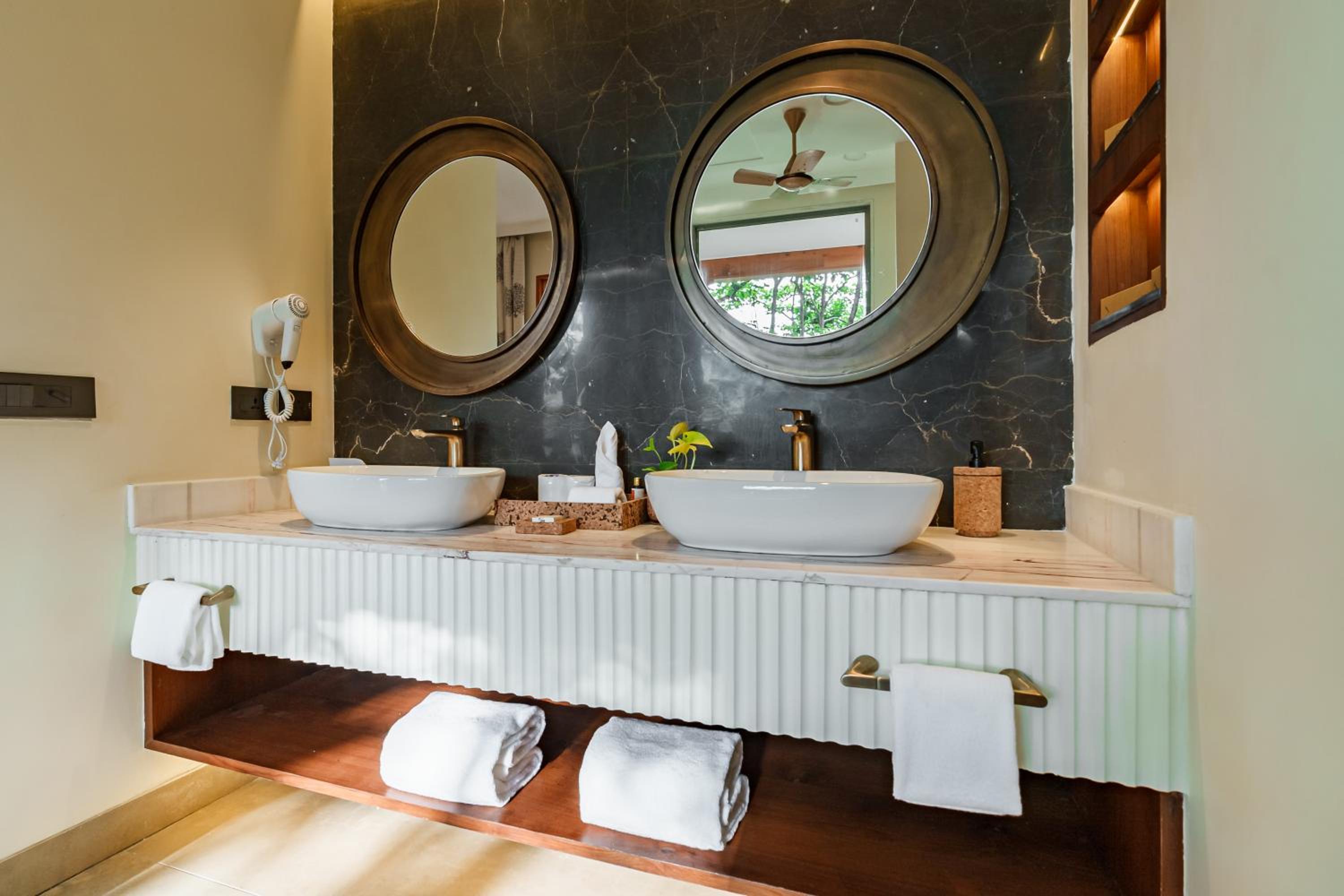 Signature Family Suite - Photo 13