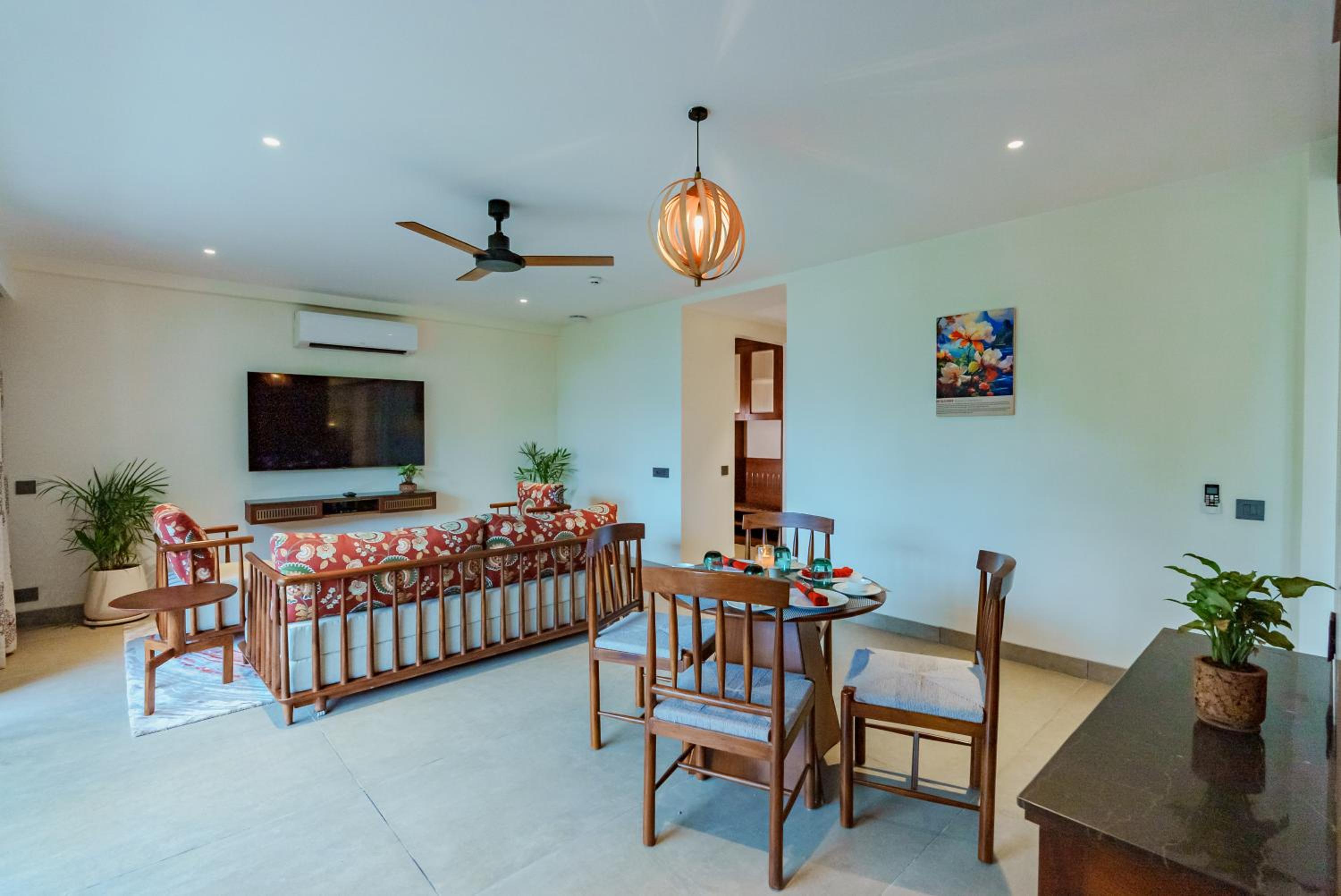 Signature Family Suite - Photo 10