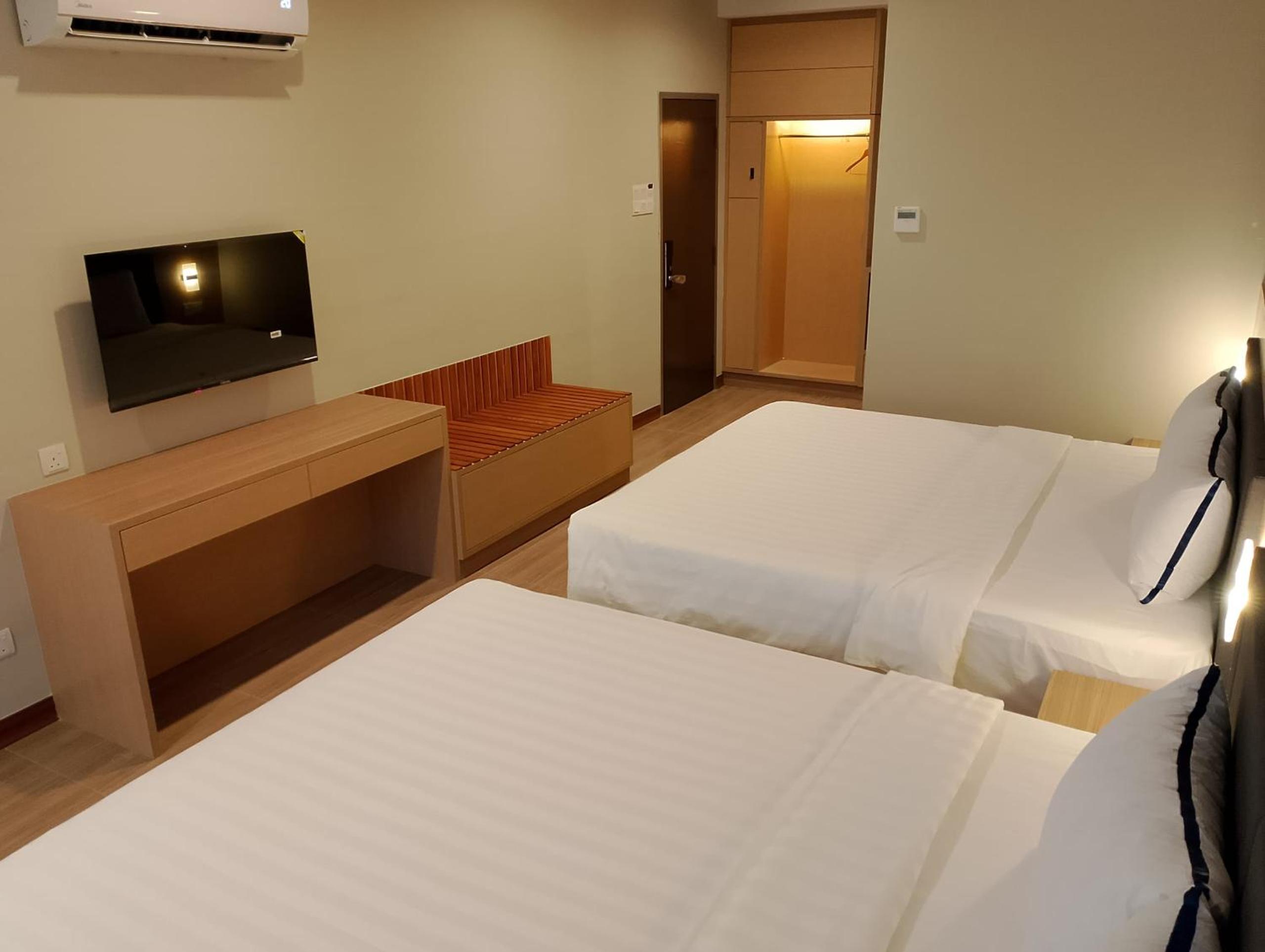 Deluxe Triple Room - Photo 4