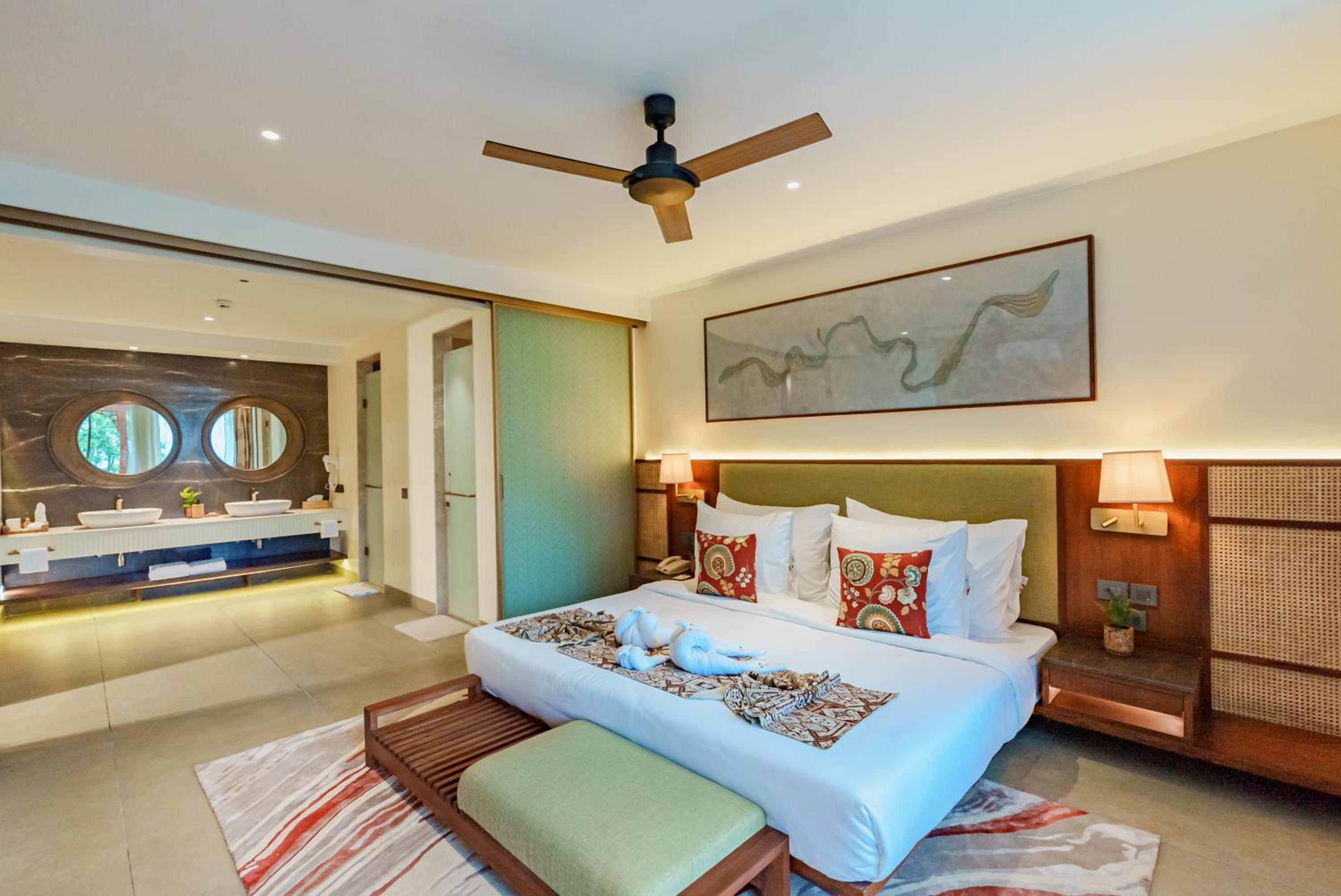 Signature Family Suite - Photo 16