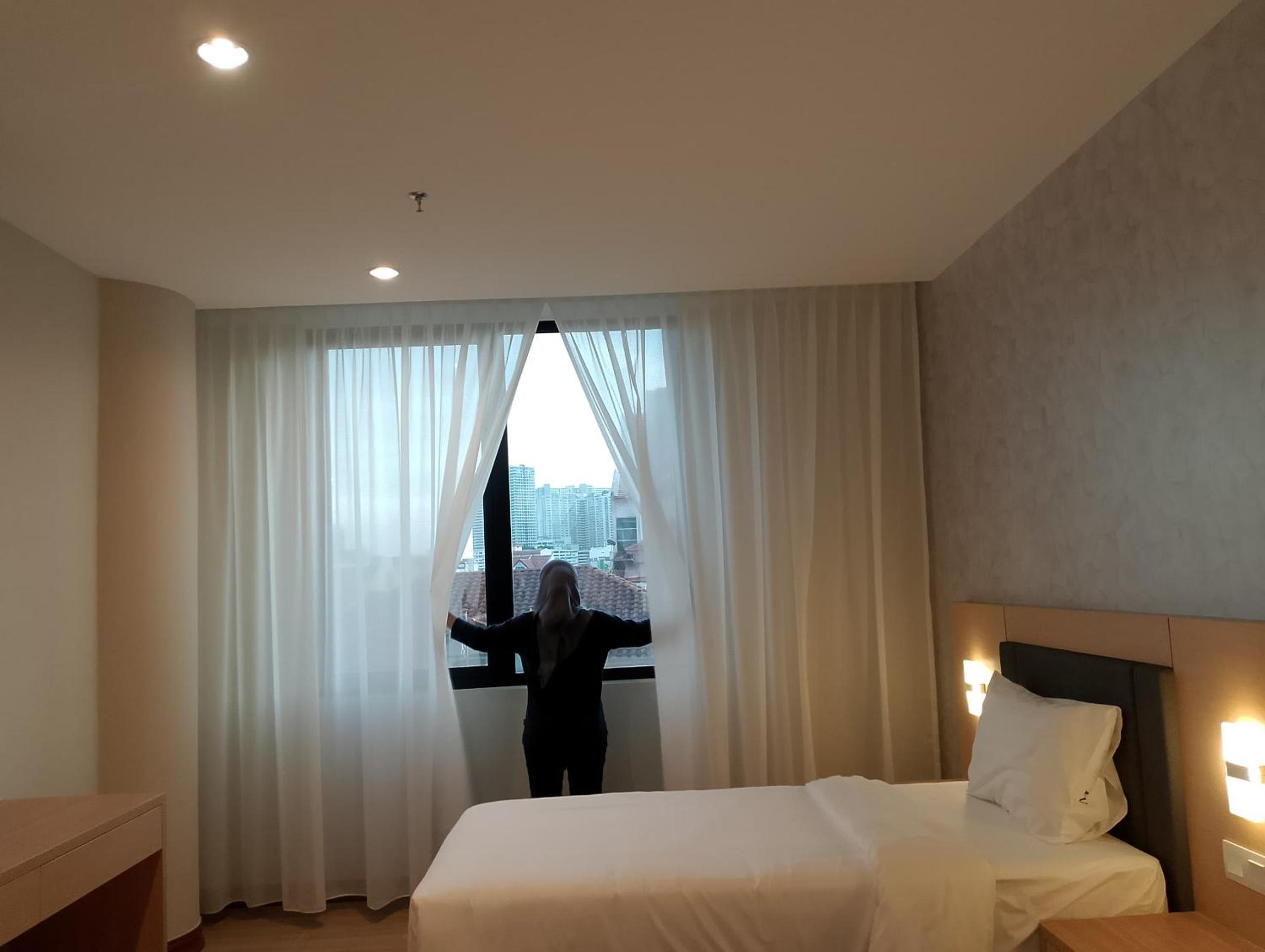 Deluxe Triple Room - Photo 13