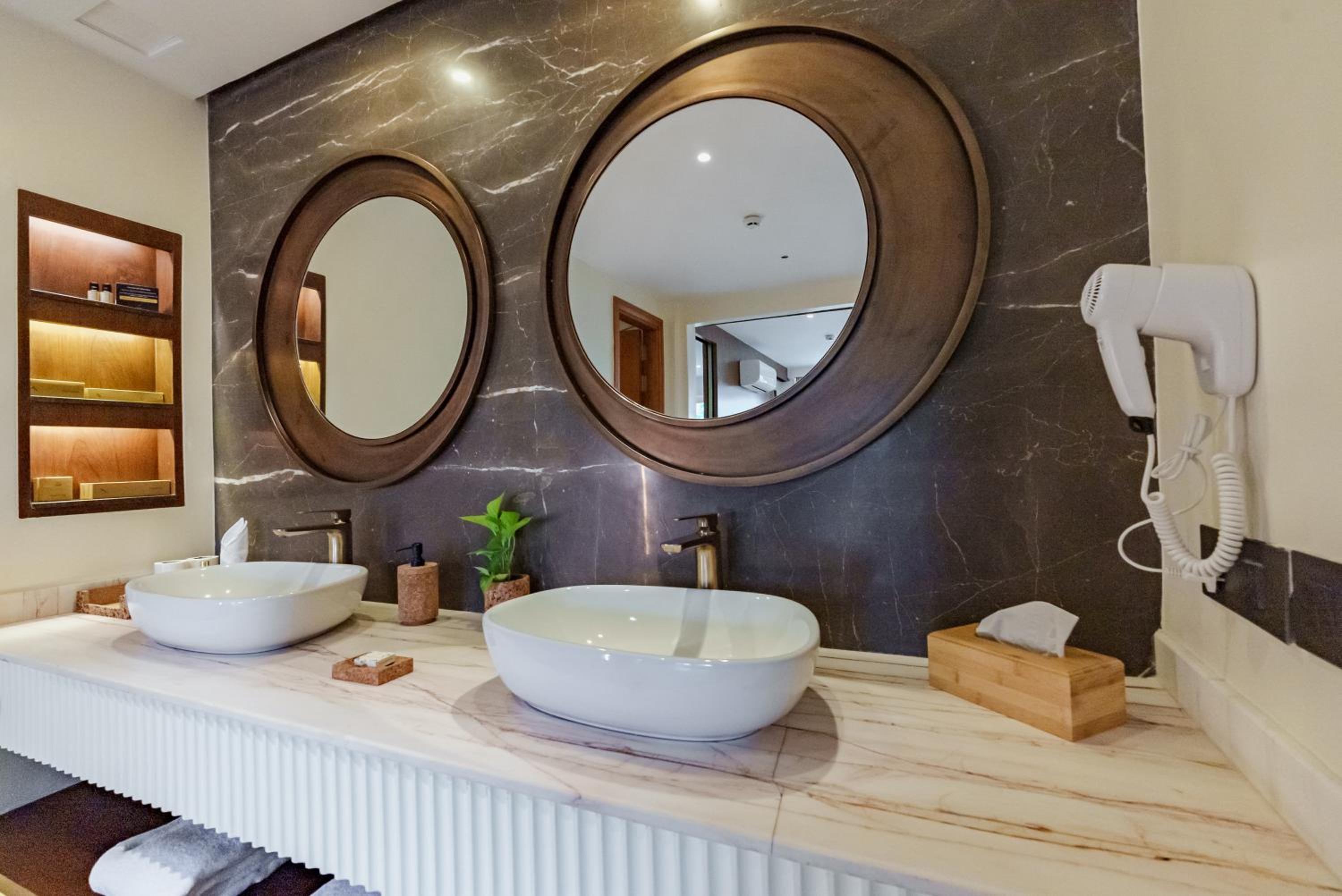 Signature Family Suite - Photo 4