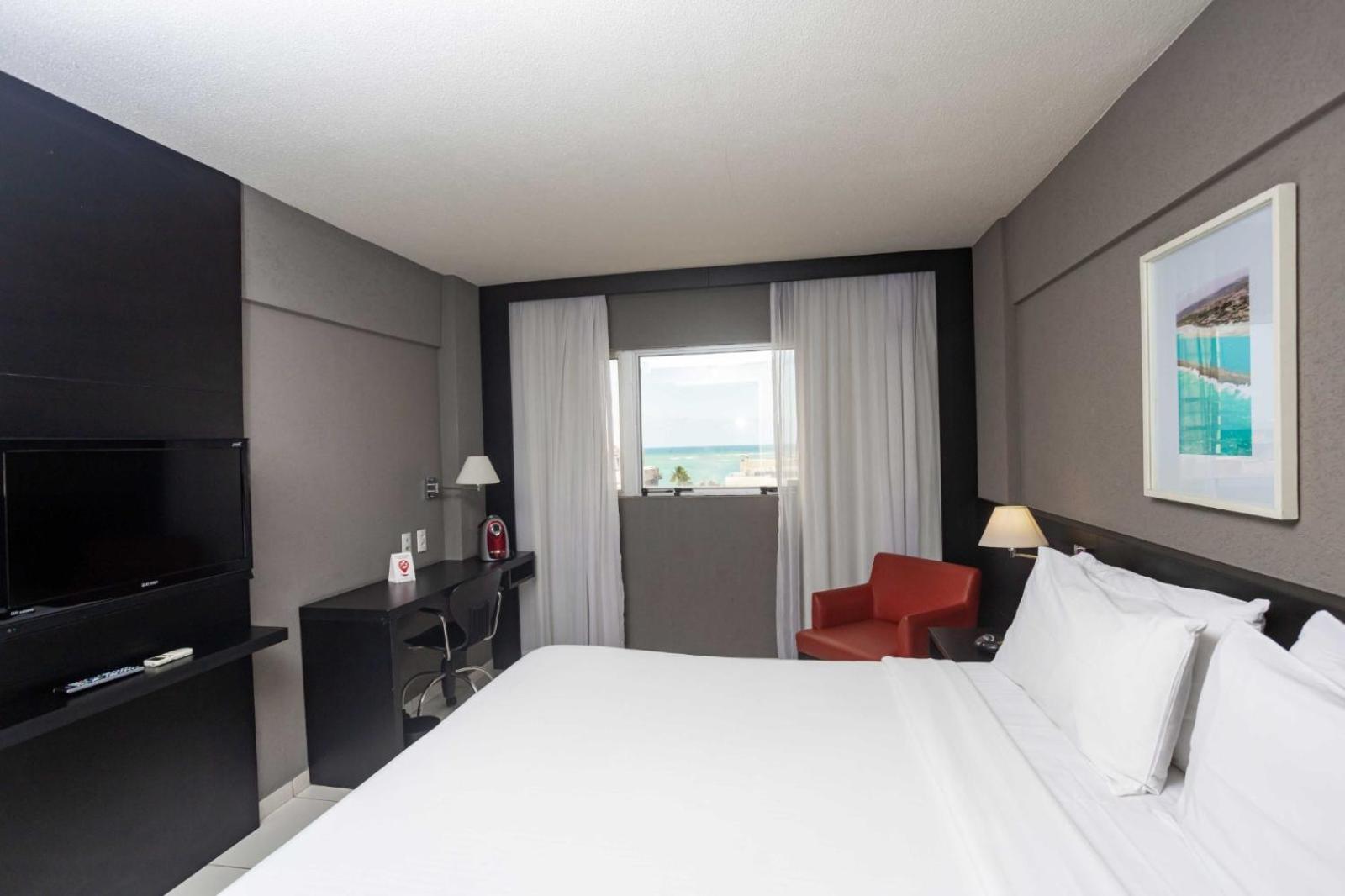 King Room with Partial Ocean View - Photo 4