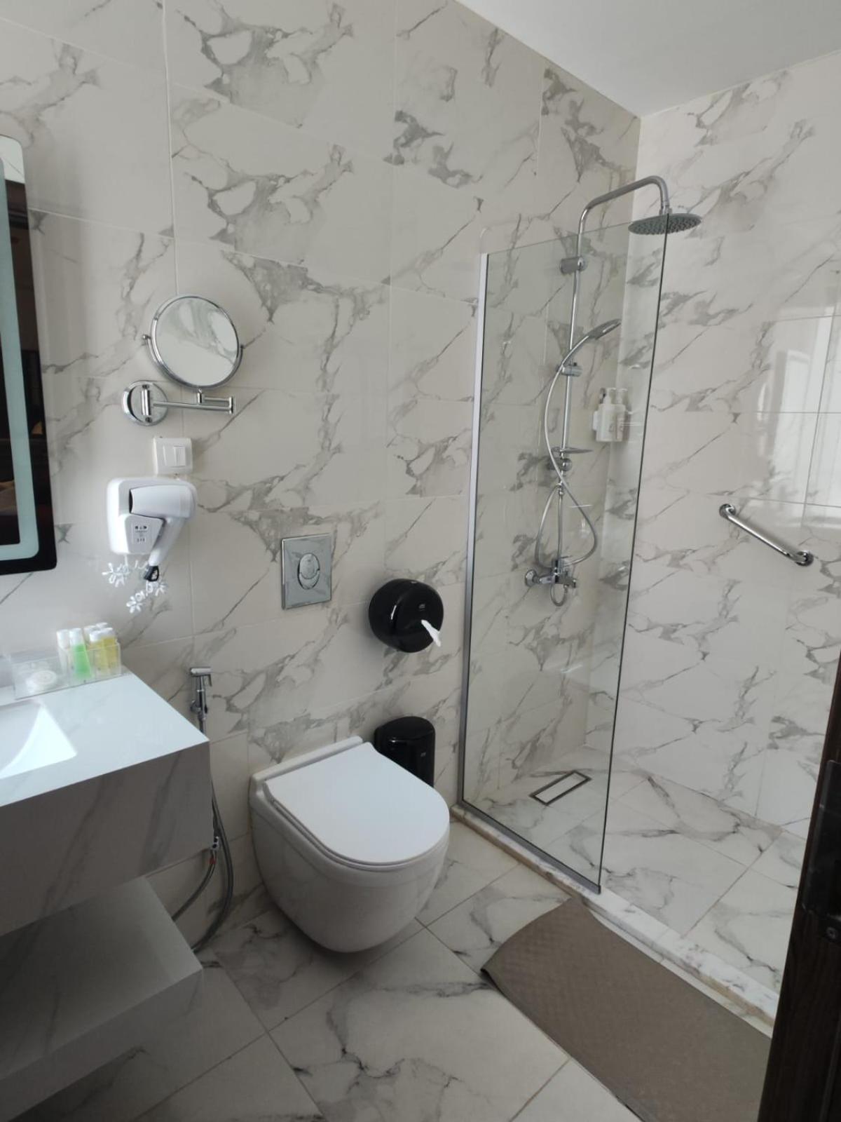 Deluxe Triple Room photo 3