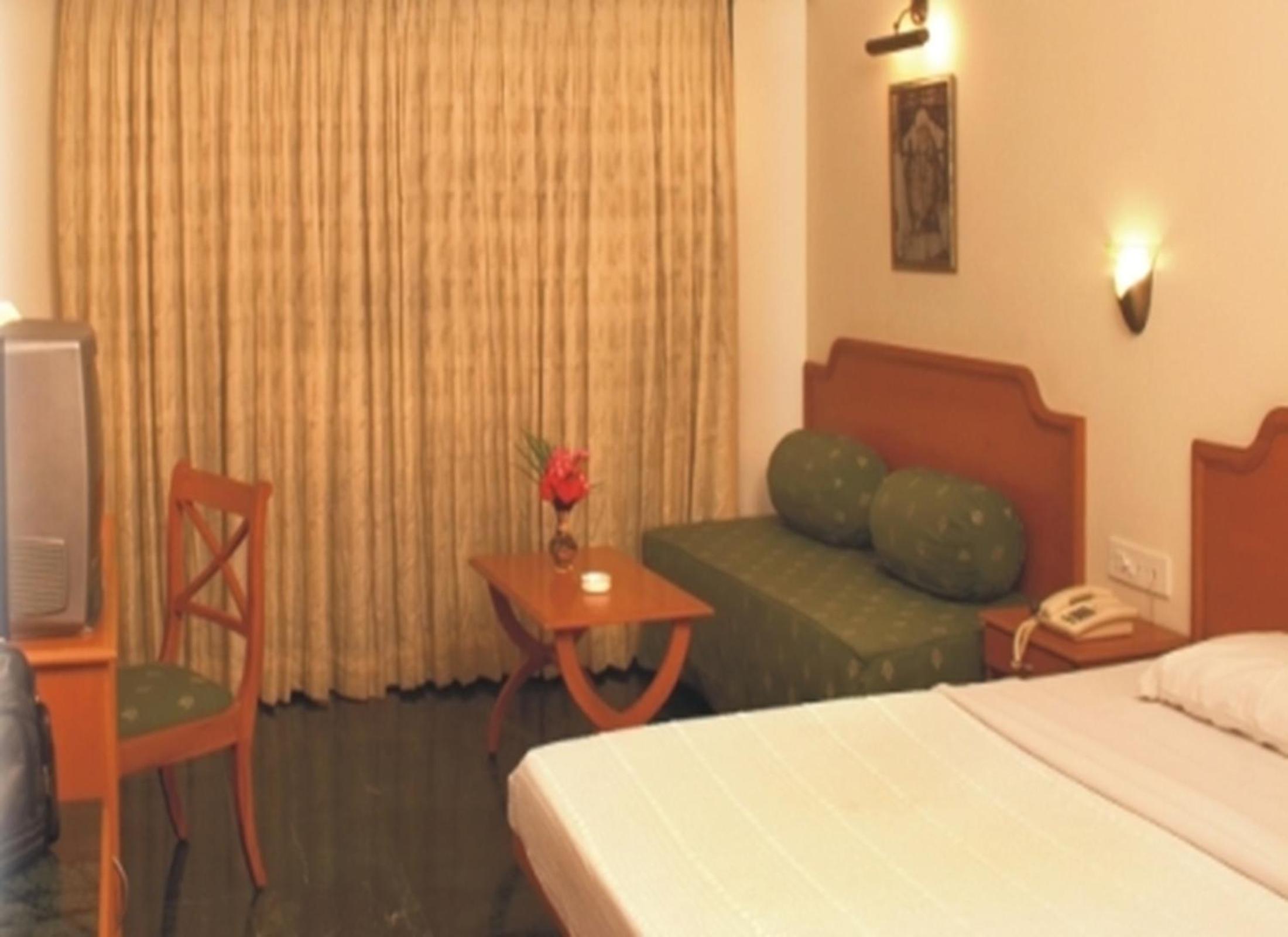 Deluxe Double or Twin Room