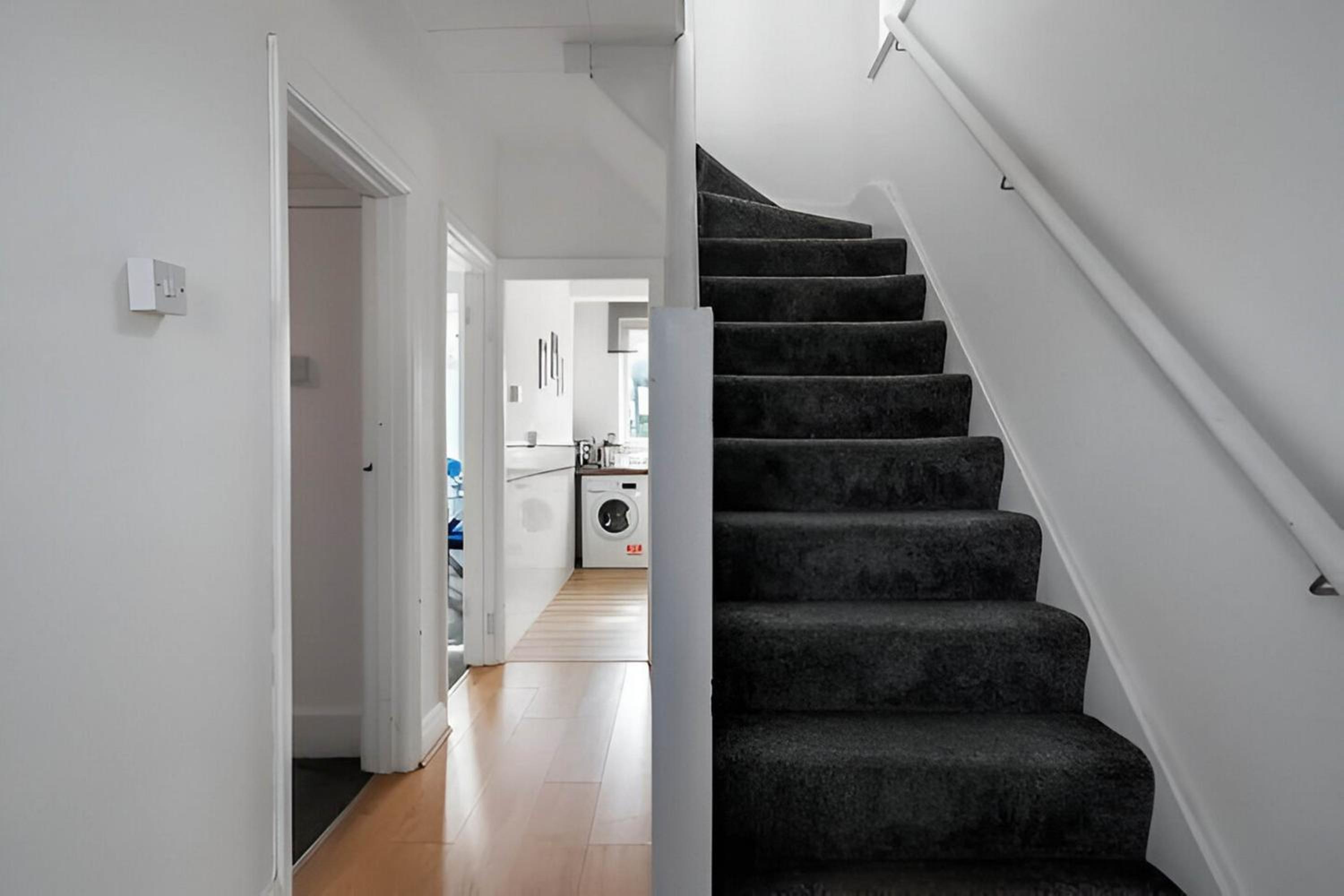 Three-Bedroom House photo 2