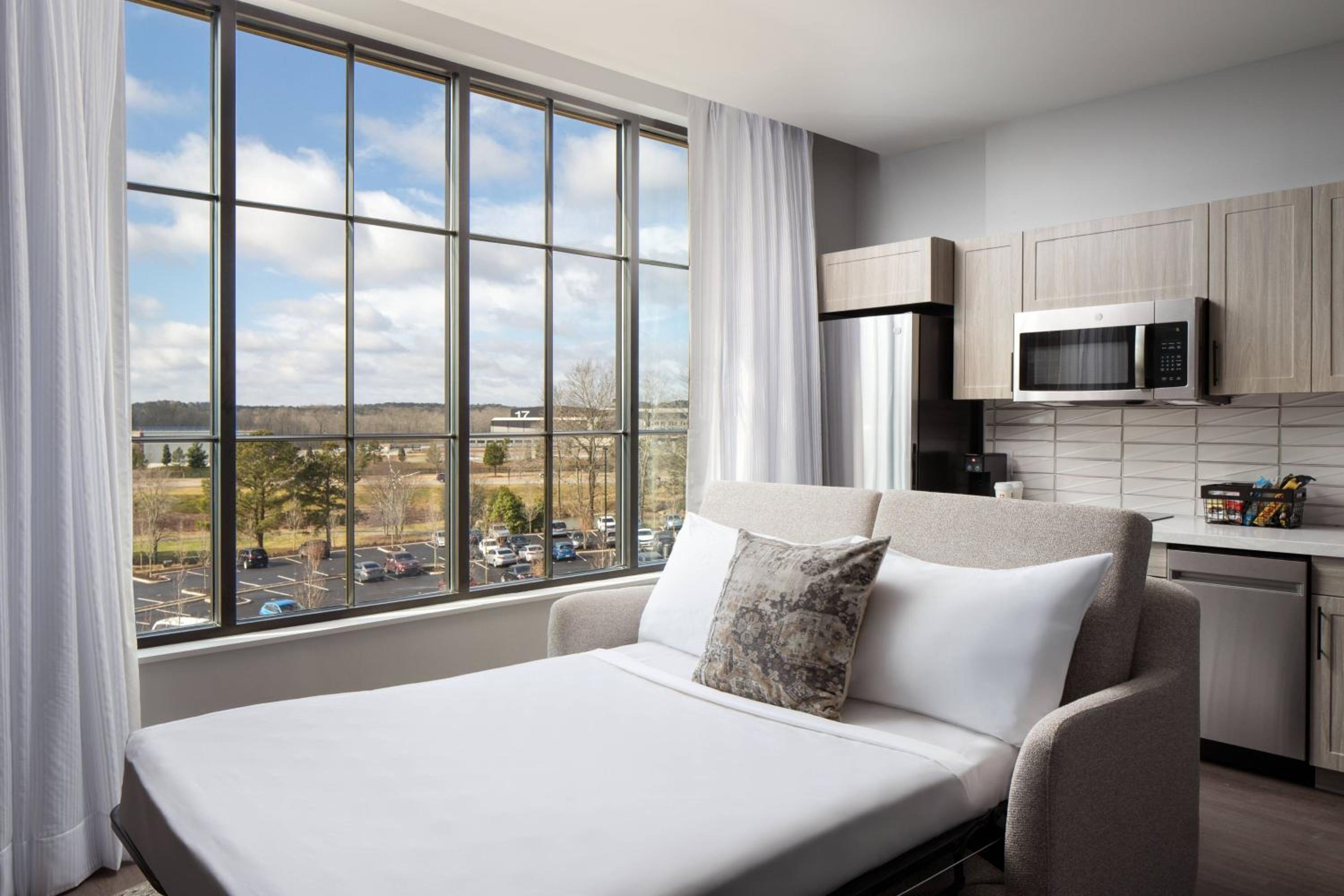 One-Bedroom King Suite with Sofa Bed  - Photo 5