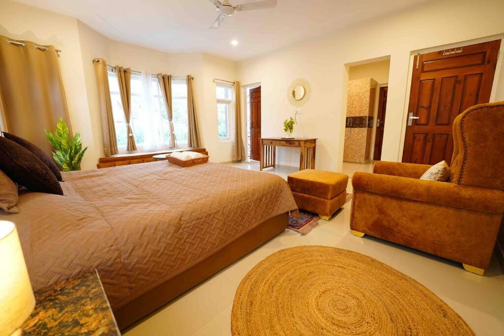Three-Bedroom Apartment photo 3