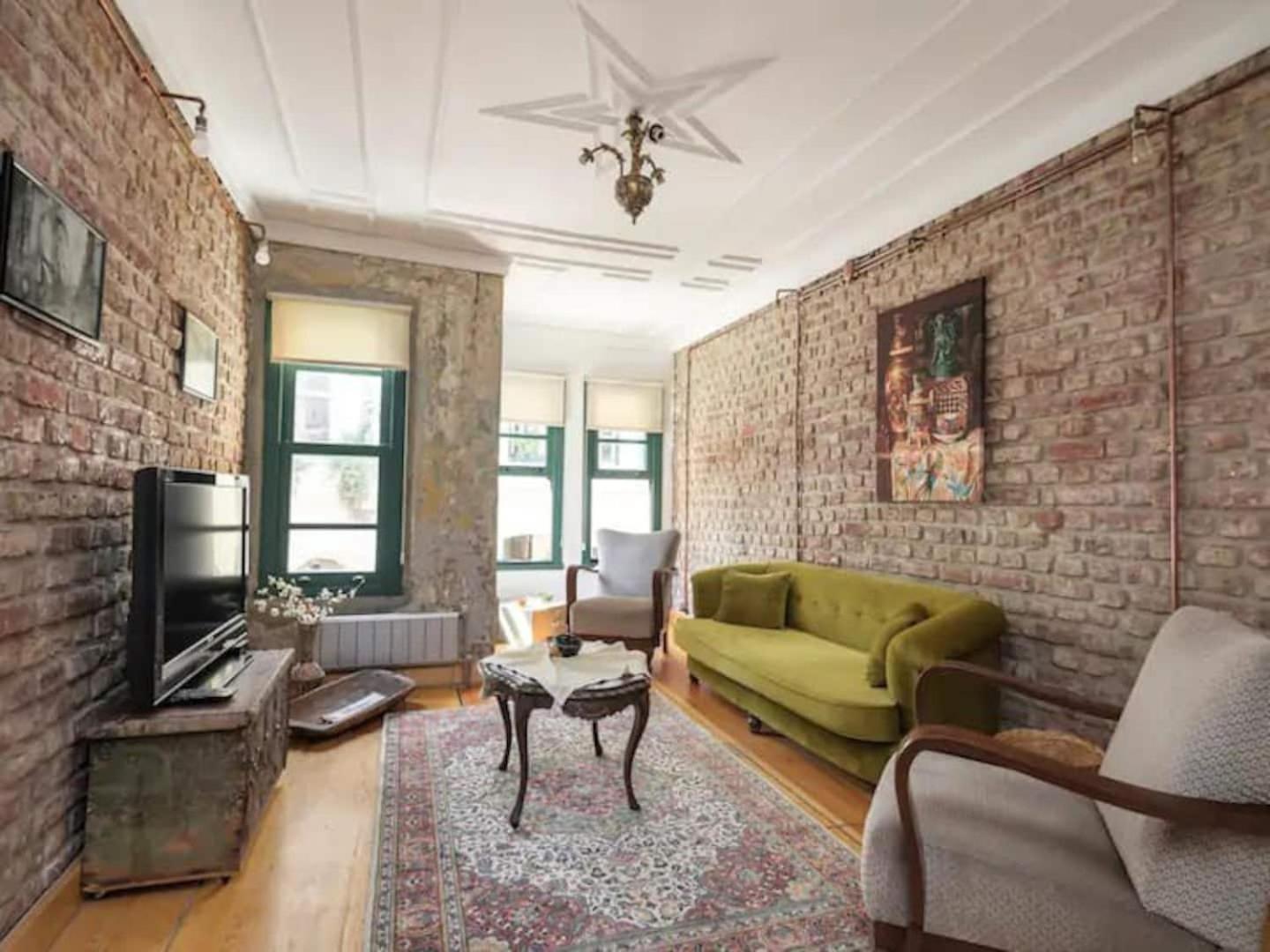 Three-Bedroom Townhouse photo 1