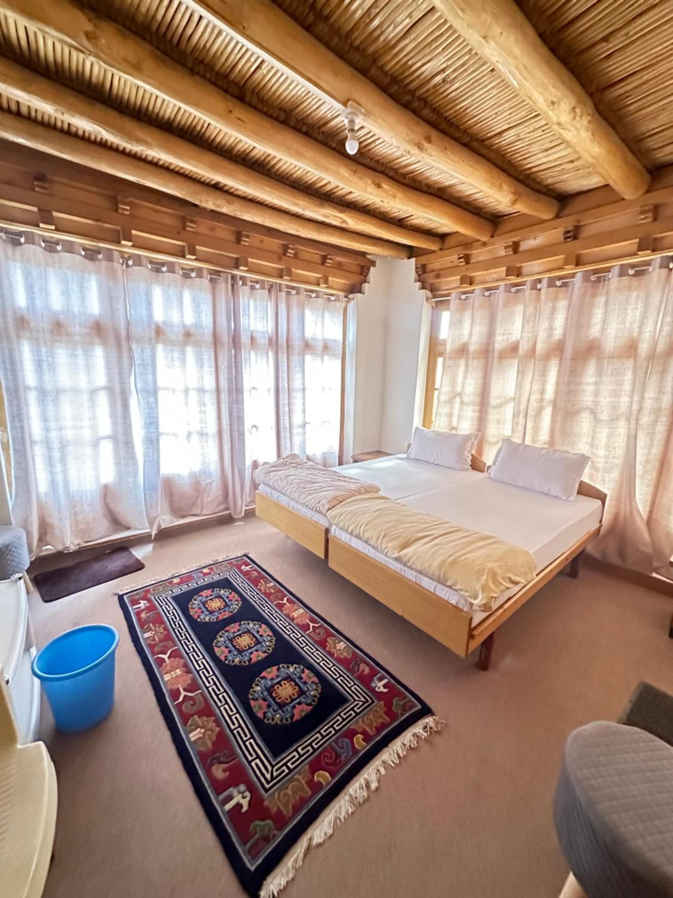 Double or Twin Room with Shared Bathroom photo 2