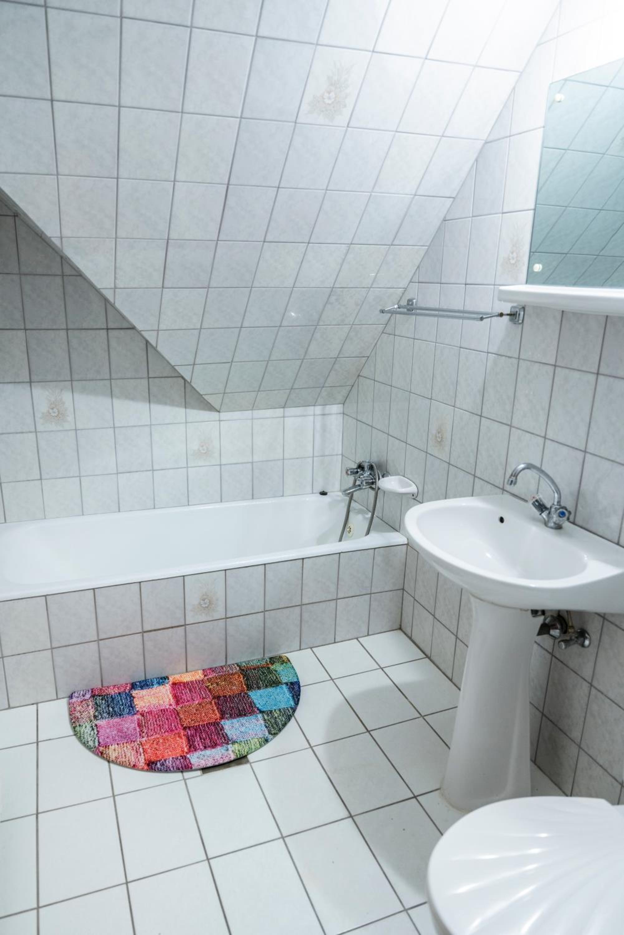 Standard Triple Room - Photo 3