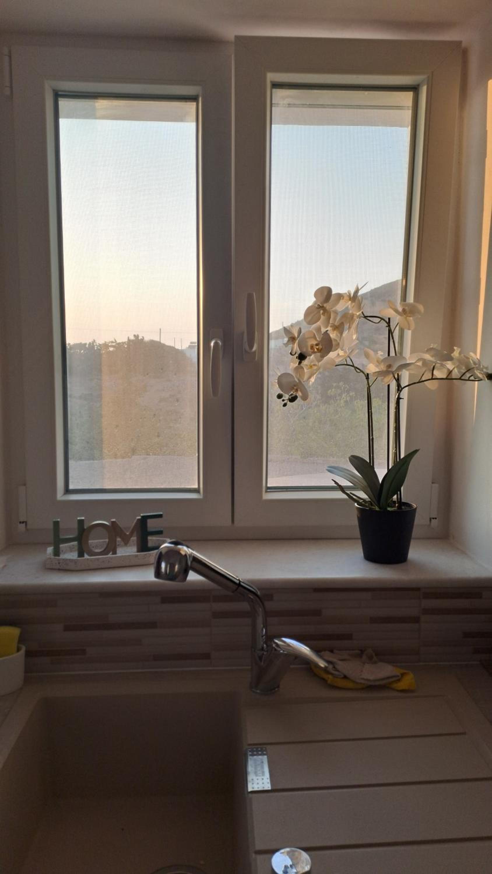 One-Bedroom House photo 2