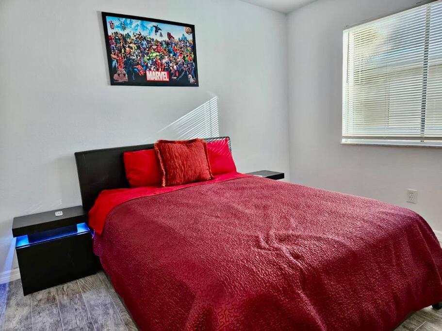 Three-Bedroom House photo 3