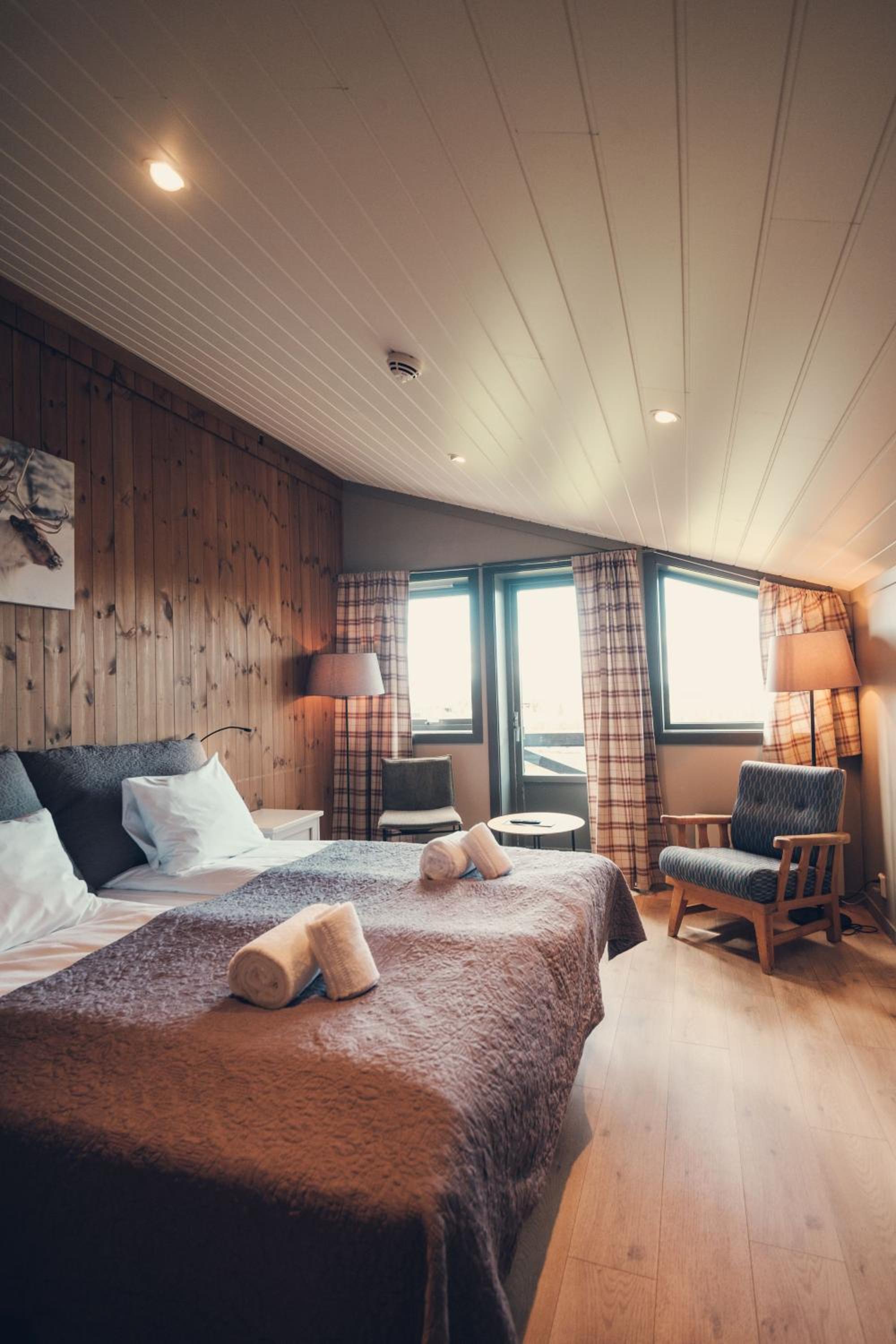 Double Room with Balcony - Photo 3