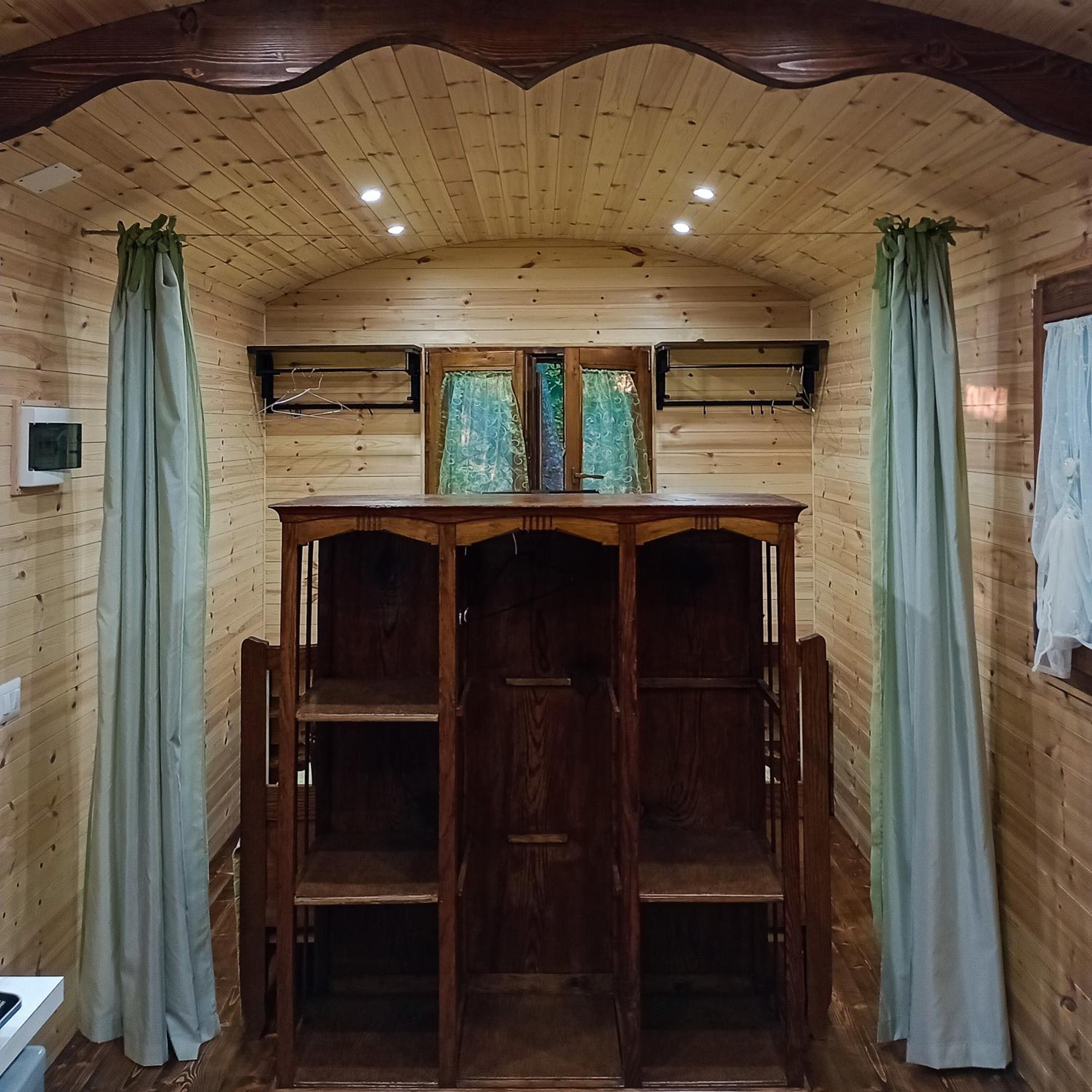 Mobile Home photo 2