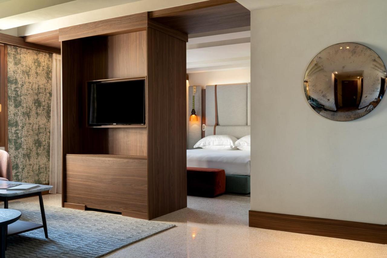 Suite (Non Smoking)