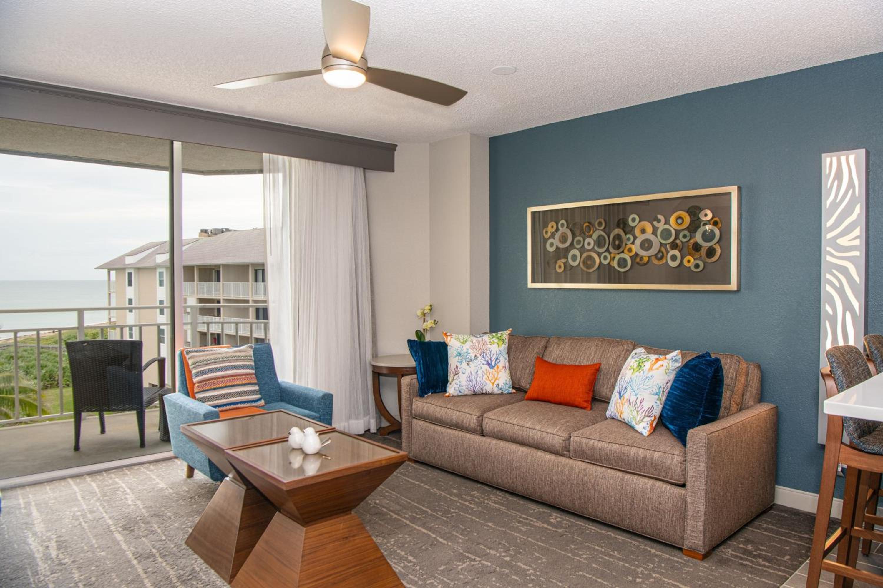 One-Bedroom King Condominium with Sofa Bed, Oceanview, Balcony (Beach Villas) - Photo 8