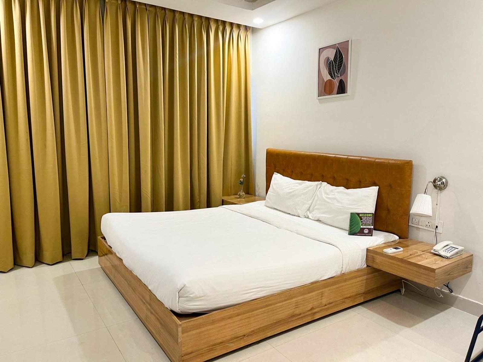 Deluxe Double Room - Photo 14