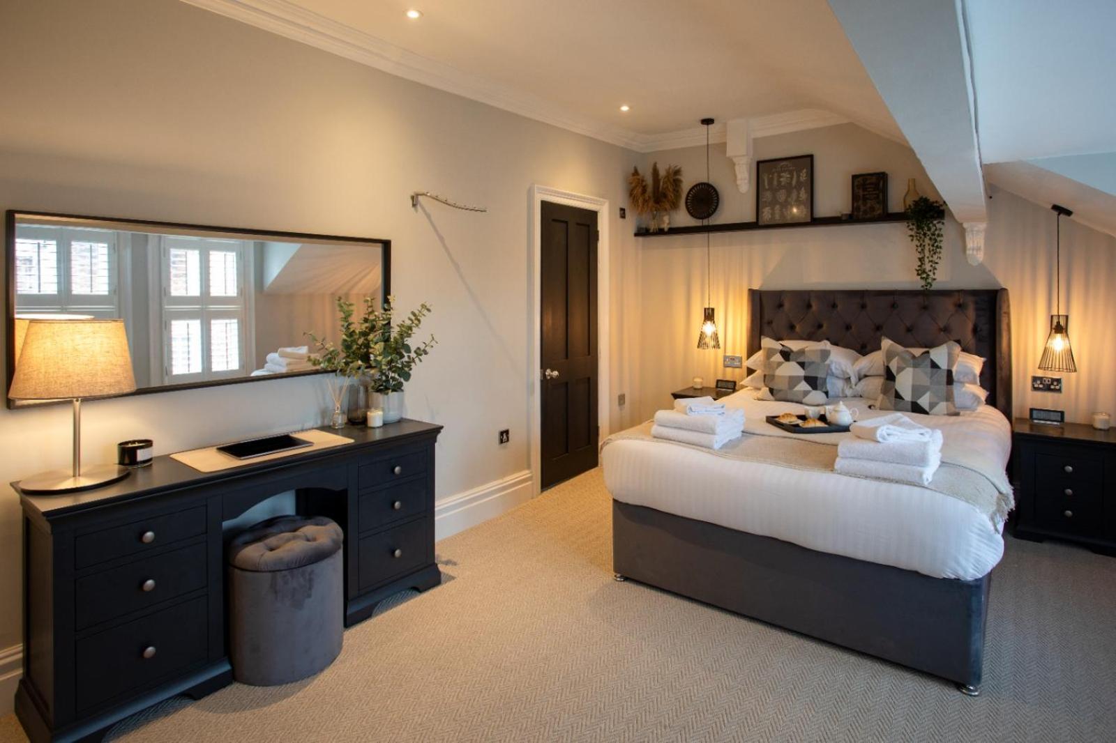 Superior King Room