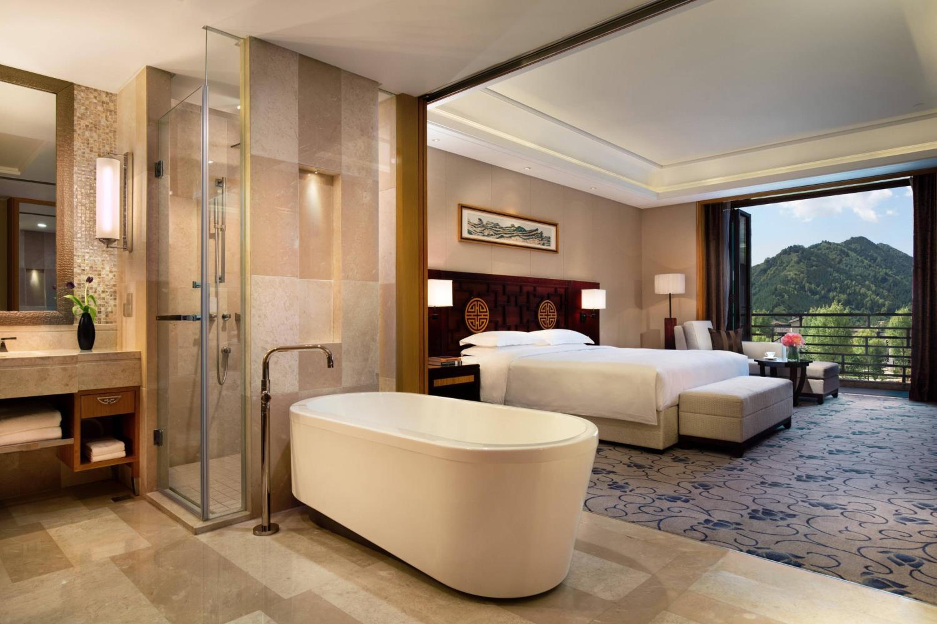 Deluxe Double Room photo 2