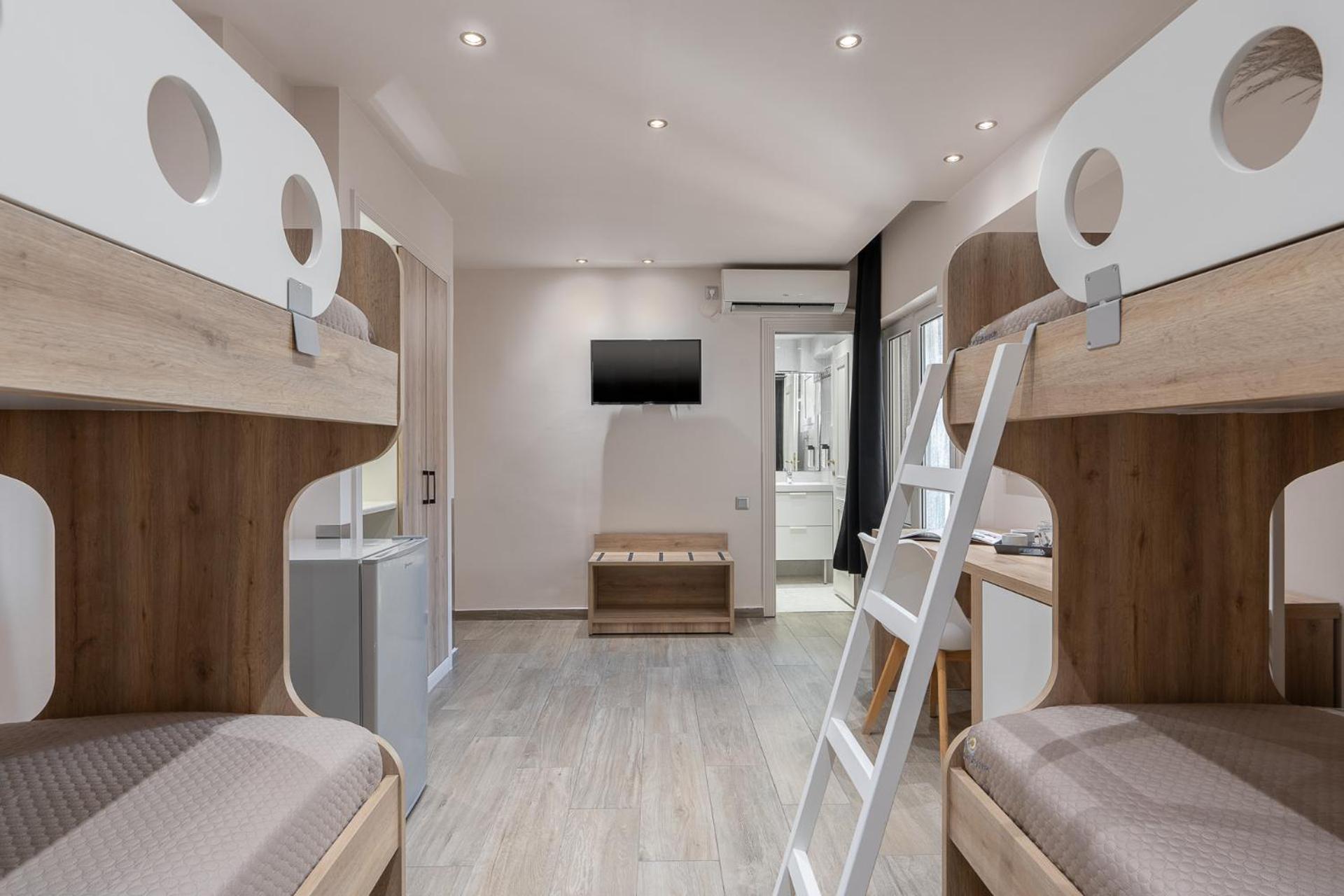 Economy Quadruple Room